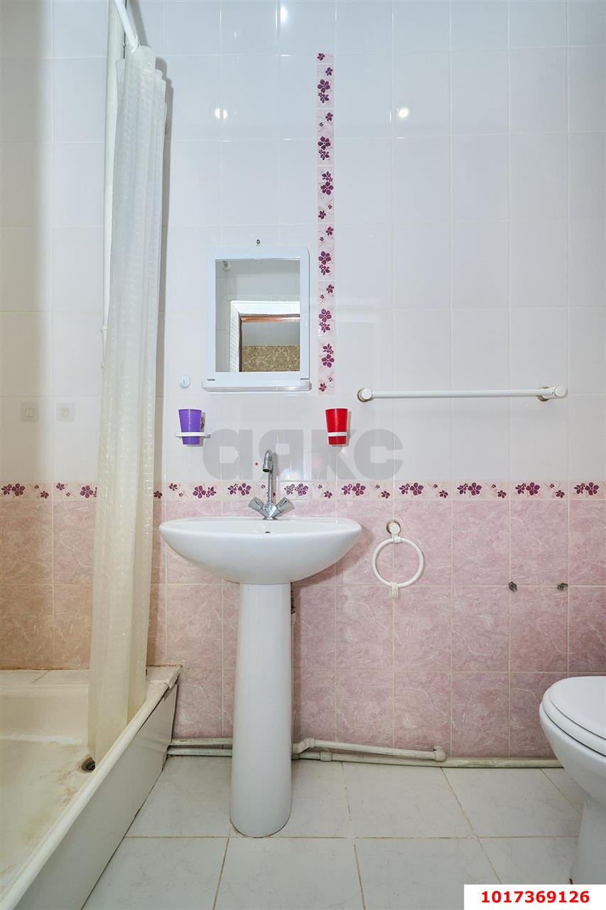 Фото №9: 1-комнатная квартира <span class="whitespace-nowrap">37 м²</span>, <span class="whitespace-nowrap">2/4 эт.</span> - Краснодар, Центральный внутригородской округ, мкр. Центральный, ул. Красная