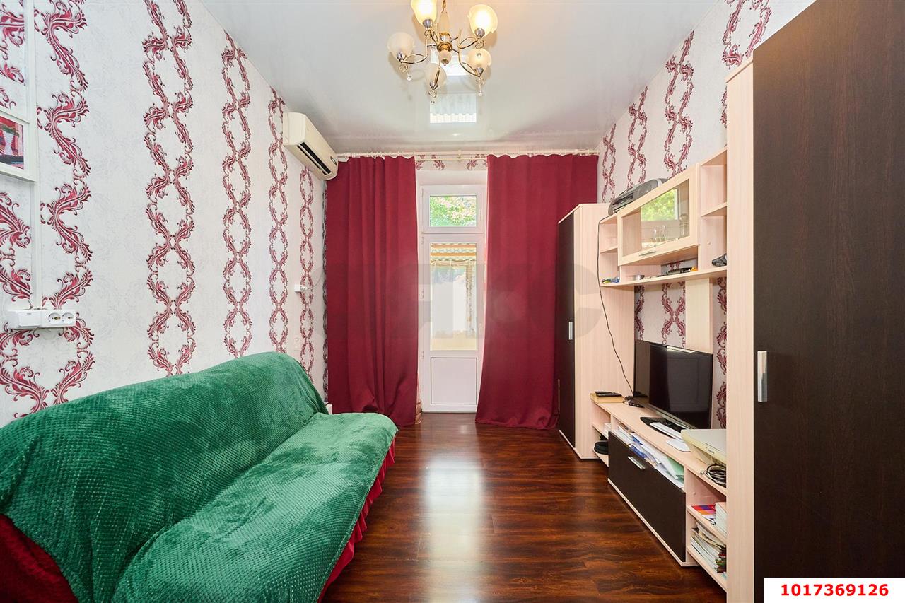 Фото №8: 1-комнатная квартира <span class="whitespace-nowrap">37 м²</span>, <span class="whitespace-nowrap">2/4 эт.</span> - Краснодар, Центральный внутригородской округ, мкр. Центральный, ул. Красная