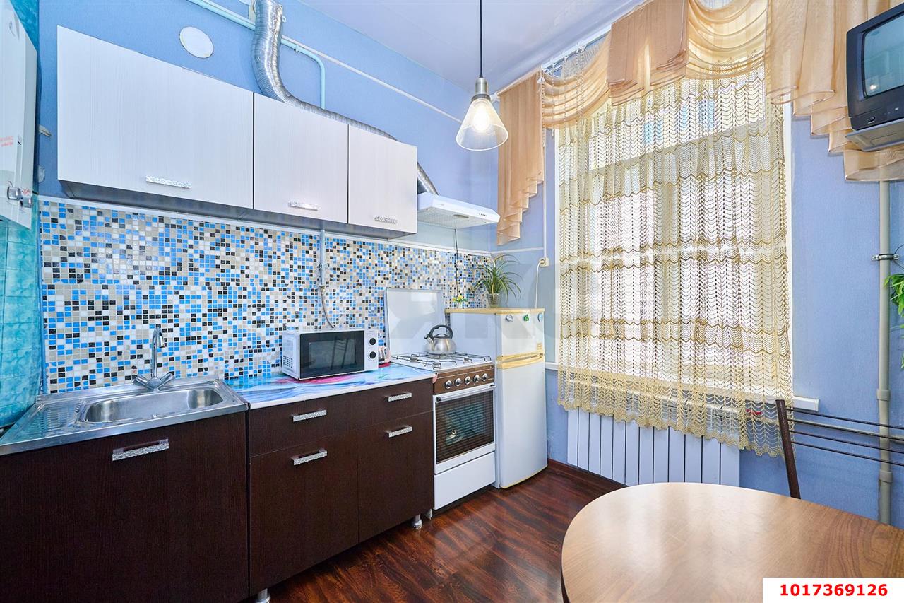 Фото №5: 1-комнатная квартира <span class="whitespace-nowrap">37 м²</span>, <span class="whitespace-nowrap">2/4 эт.</span> - Краснодар, Центральный внутригородской округ, мкр. Центральный, ул. Красная