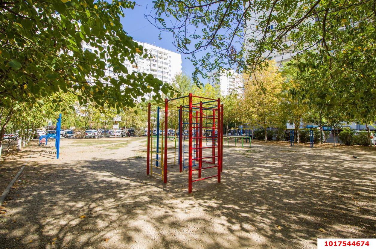 Фото №11: 2-комнатная квартира <span class="whitespace-nowrap">71 м²</span>, <span class="whitespace-nowrap">14/14 эт.</span> - Краснодар, Прикубанский внутригородской округ, мкр. Московский, ул. имени Николая Семеновича Котлярова, 17