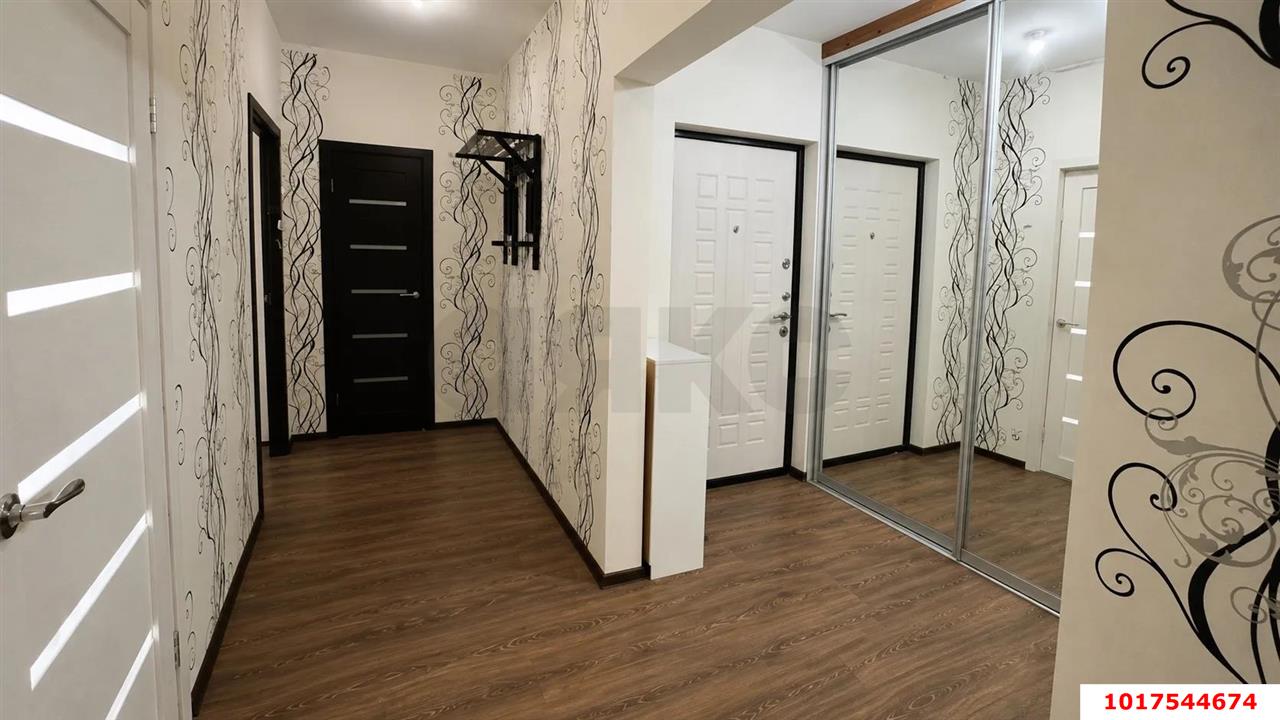 Фото №7: 2-комнатная квартира <span class="whitespace-nowrap">71 м²</span>, <span class="whitespace-nowrap">14/14 эт.</span> - Краснодар, Прикубанский внутригородской округ, мкр. Московский, ул. имени Николая Семеновича Котлярова, 17