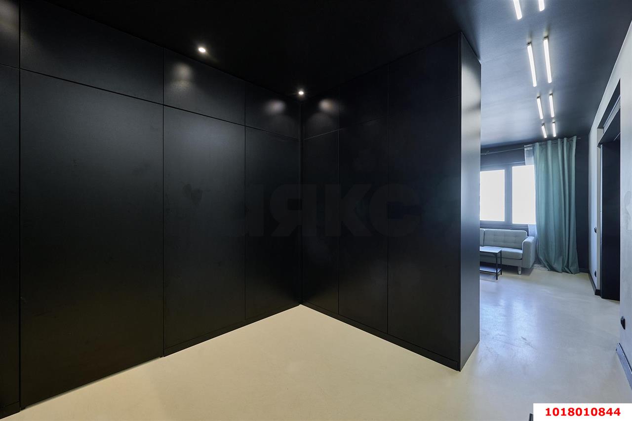 Фото №17: 3-комнатная квартира <span class="whitespace-nowrap">74 м²</span>, <span class="whitespace-nowrap">6/16 эт.</span> - Краснодар, Карасунский внутригородской округ, мкр. Черёмушки, ул. Ставропольская, 107/10