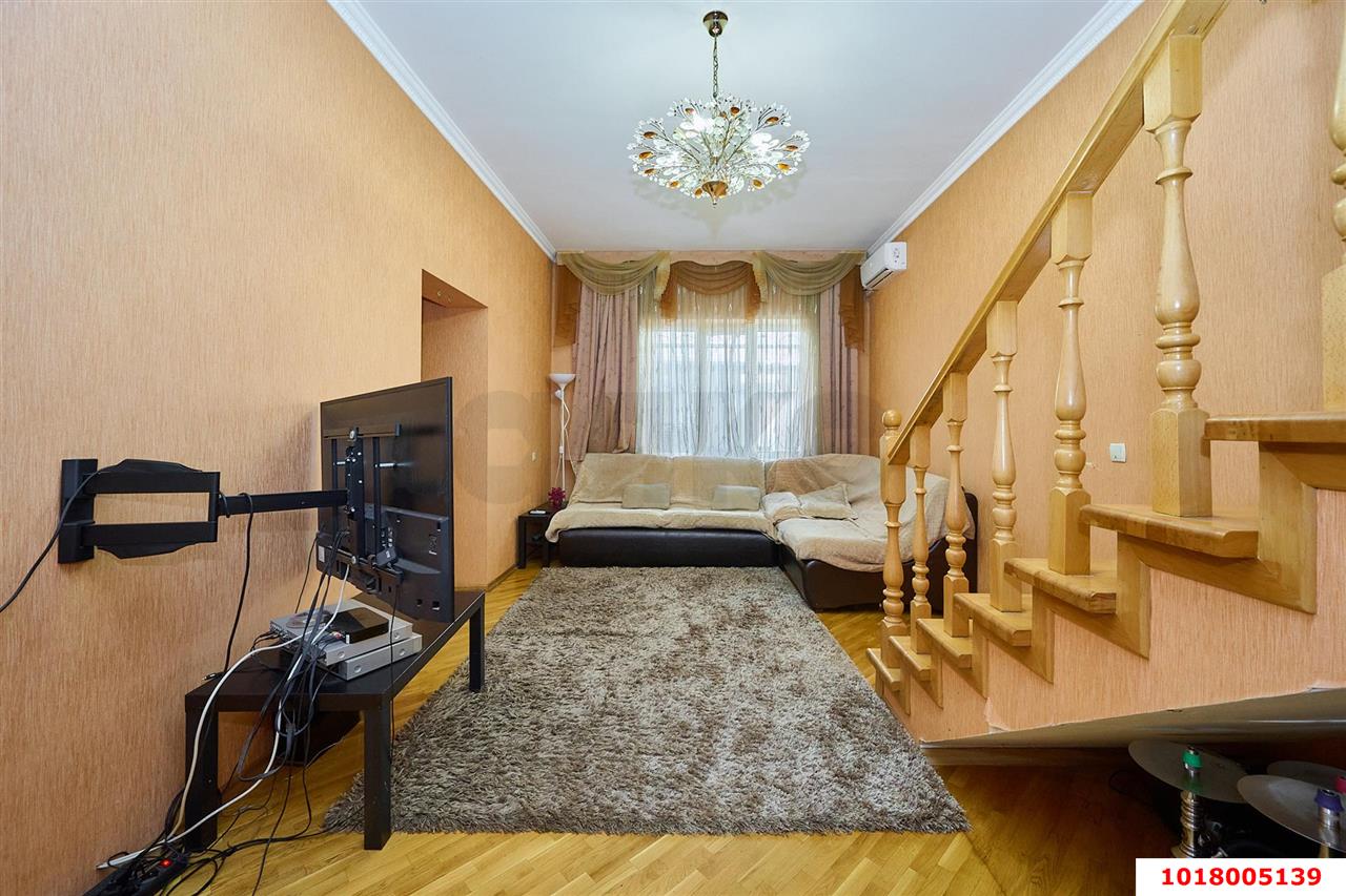 Фото №16: Дом <span class="whitespace-nowrap">138 м²</span> <span class="whitespace-nowrap">+ 6.3 сот.</span>, <span class="whitespace-nowrap">2 эт.</span> - Краснодар, Западный внутригородской округ, мкр. Фестивальный, ул. Воровского, 138