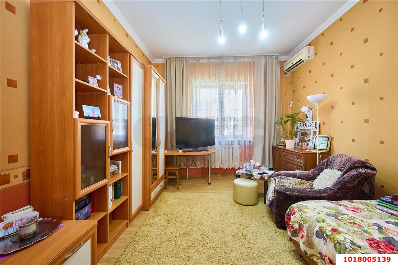 Фото №20: Дом <span class="whitespace-nowrap">138 м²</span> <span class="whitespace-nowrap">+ 6.3 сот.</span>, <span class="whitespace-nowrap">2 эт.</span> - Краснодар, Западный внутригородской округ, мкр. Фестивальный, ул. Воровского, 138