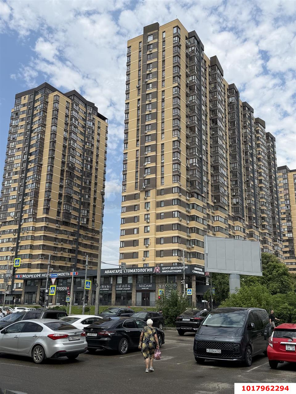 Фото №1: 3-комнатная квартира <span class="whitespace-nowrap">150 м²</span>, <span class="whitespace-nowrap">25/25 эт.</span> - Краснодар, Карасунский внутригородской округ, Хлопчато-бумажный Комбинат, мкр. жилой комплекс Галактика, ул. Уральская, 71к2