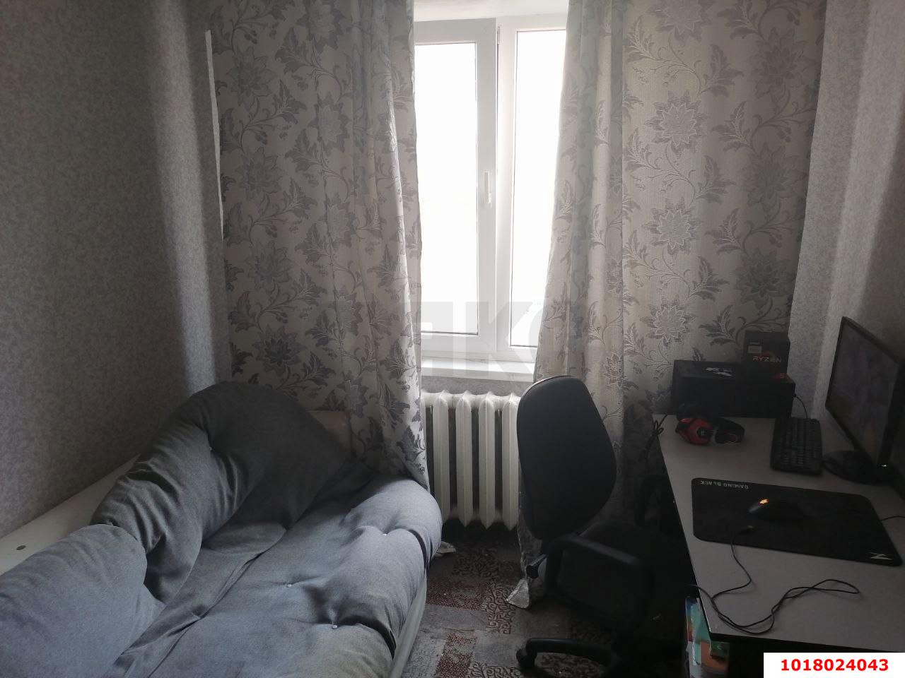 Фото №9: 3-комнатная квартира <span class="whitespace-nowrap">56 м²</span>, <span class="whitespace-nowrap">3/5 эт.</span> - Краснодар, Карасунский внутригородской округ, мкр. Черёмушки, ул. Селезнёва, 130
