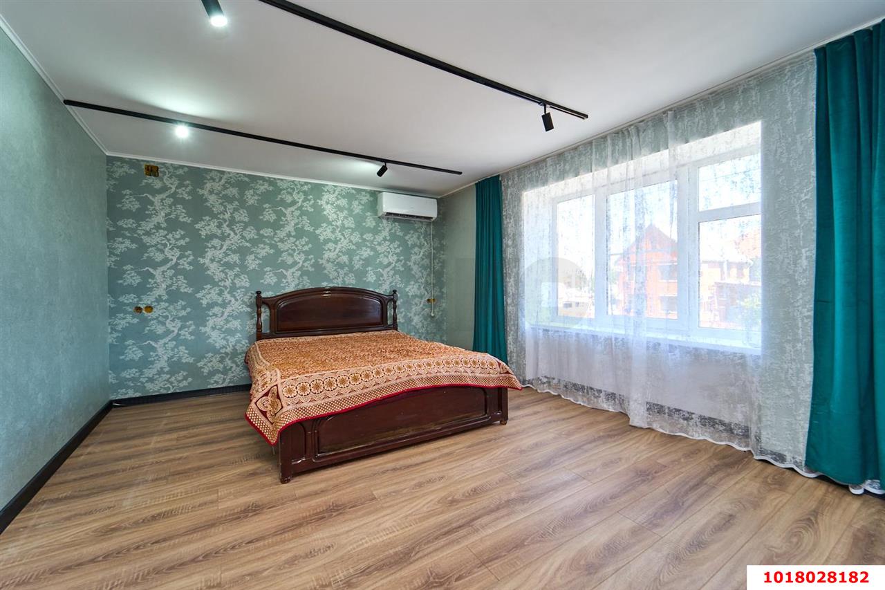 Фото №10: Дом <span class="whitespace-nowrap">107 м²</span> <span class="whitespace-nowrap">+ 3.77 сот.</span>, <span class="whitespace-nowrap">2 эт.</span> - Краснодар, Прикубанский внутригородской округ, мкр. 9-й километр, ул. Талалихина, 24