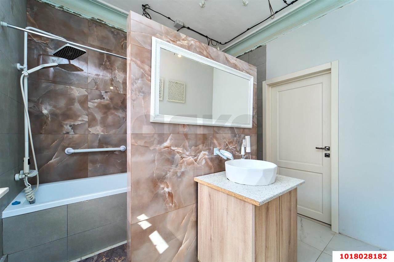 Фото №5: Дом <span class="whitespace-nowrap">107 м²</span> <span class="whitespace-nowrap">+ 3.77 сот.</span>, <span class="whitespace-nowrap">2 эт.</span> - Краснодар, Прикубанский внутригородской округ, мкр. 9-й километр, ул. Талалихина, 24