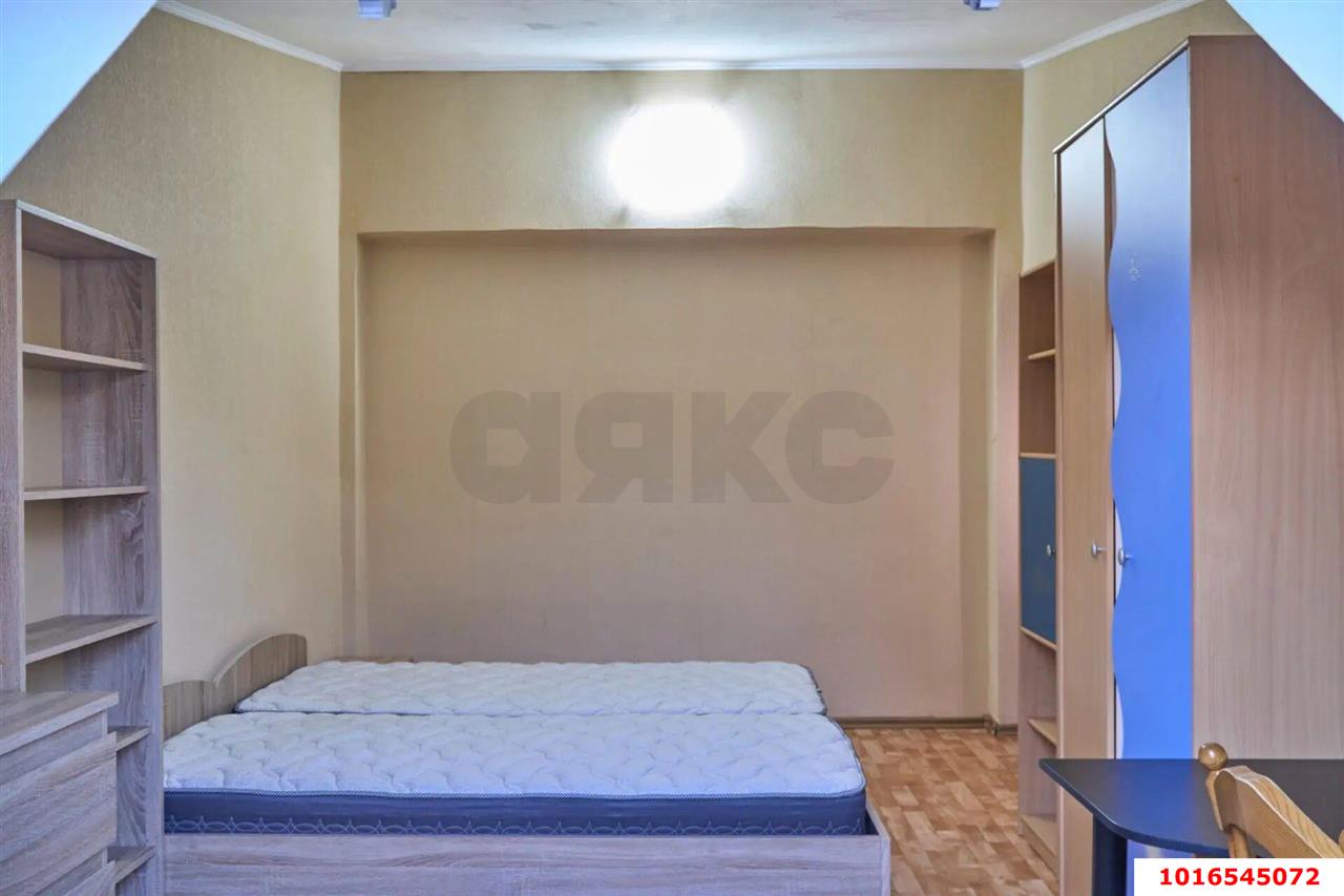 Фото №8: 3-комнатная квартира <span class="whitespace-nowrap">112 м²</span>, <span class="whitespace-nowrap">5/6 эт.</span> - Краснодар, Западный внутригородской округ, мкр. Юбилейный, пр-кт Чекистов, 6