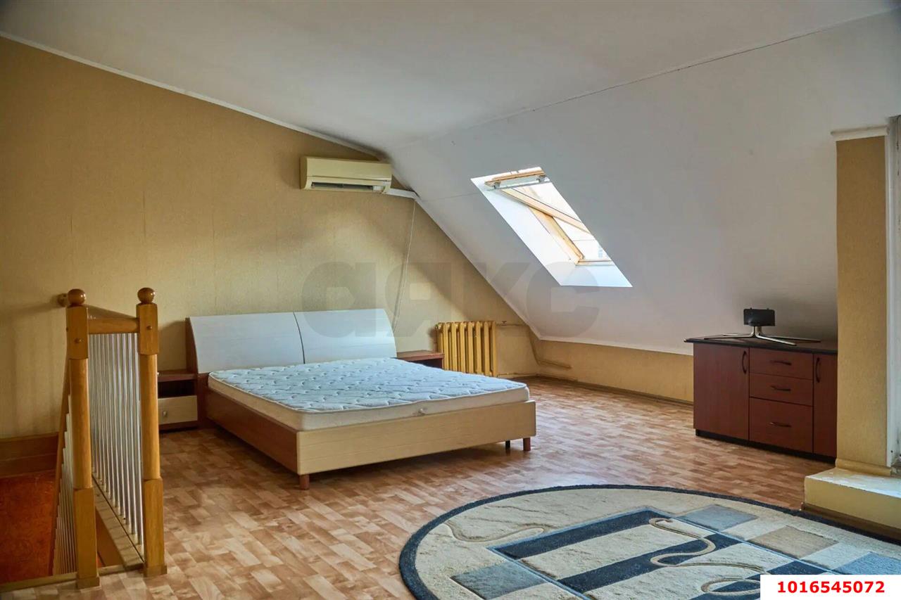Фото №6: 3-комнатная квартира <span class="whitespace-nowrap">112 м²</span>, <span class="whitespace-nowrap">5/6 эт.</span> - Краснодар, Западный внутригородской округ, мкр. Юбилейный, пр-кт Чекистов, 6