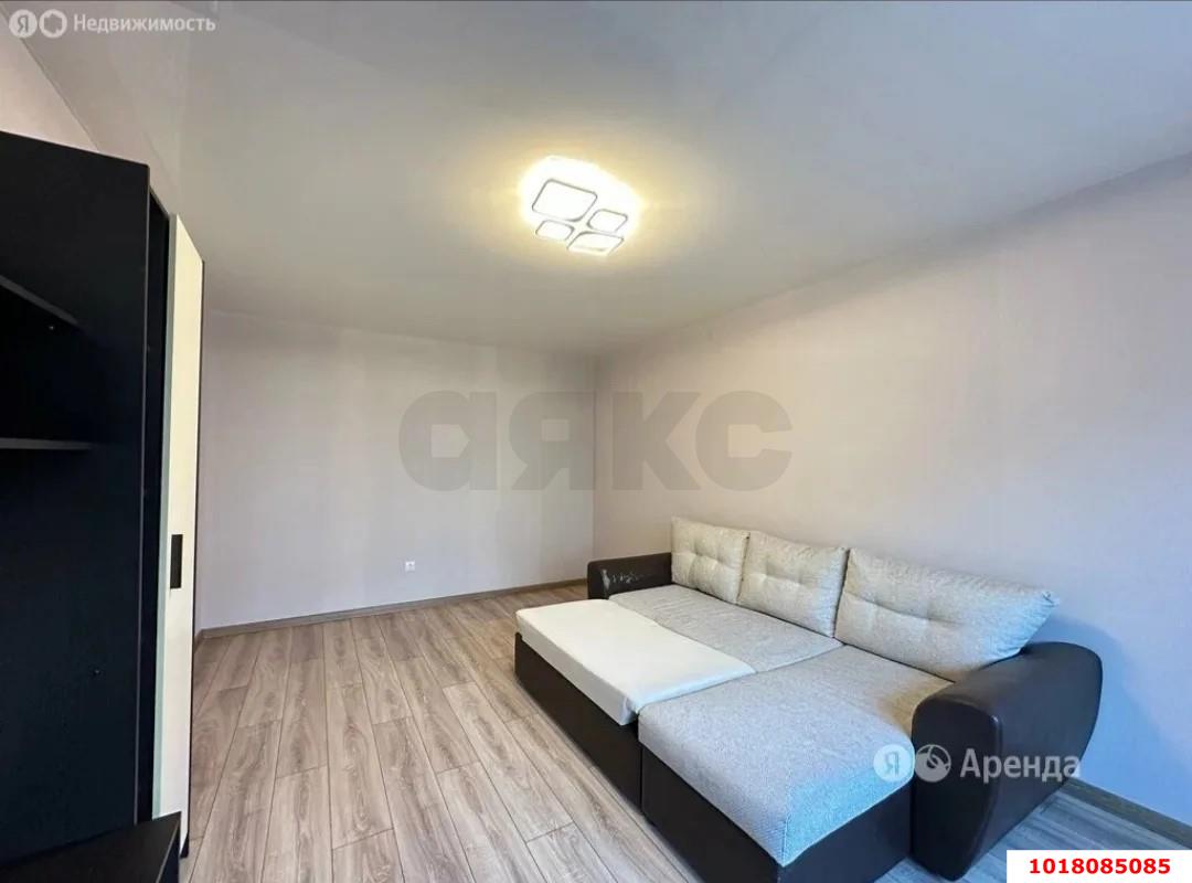 Фото №4: 1-комнатная квартира <span class="whitespace-nowrap">42 м²</span>, <span class="whitespace-nowrap">4/16 эт.</span> - Краснодар, Прикубанский внутригородской округ, мкр. Восточно-Кругликовский, ул. Героев-Разведчиков, 42