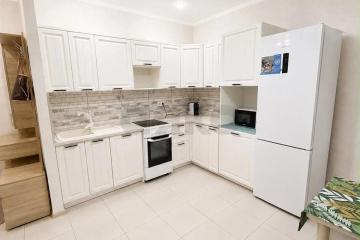 Фото №1: 2-комнатная квартира <span class="whitespace-nowrap">42 м²</span>, <span class="whitespace-nowrap">1/9 эт.</span> - Краснодар, мкр. ЖК Любимый Дом, ул. Московская, 133к4