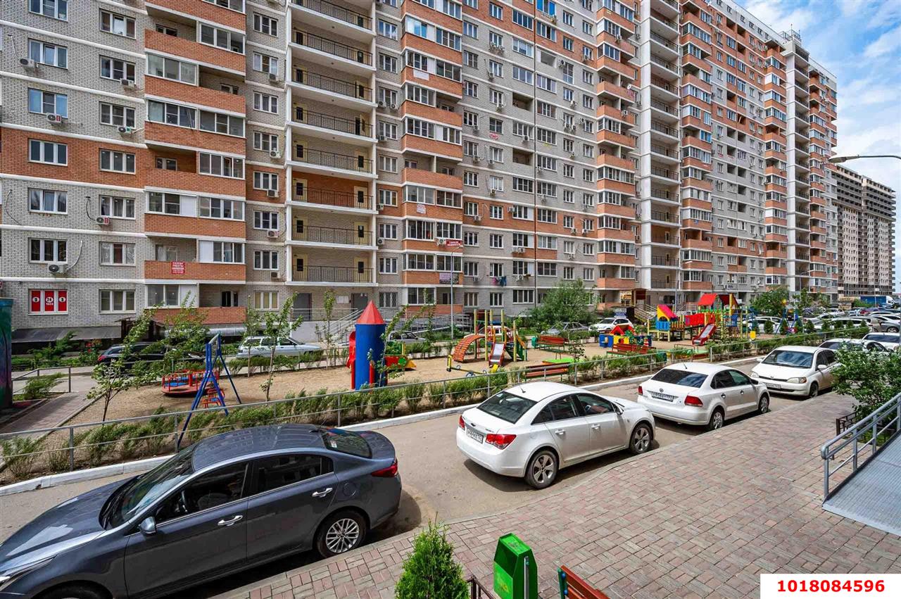 Фото №11: 1-комнатная квартира <span class="whitespace-nowrap">42 м²</span>, <span class="whitespace-nowrap">6/18 эт.</span> - Краснодар, Прикубанский внутригородской округ, имени Петра Метальникова, мкр. жилой комплекс Инсити, ул. Евгении Жигуленко, 11/2