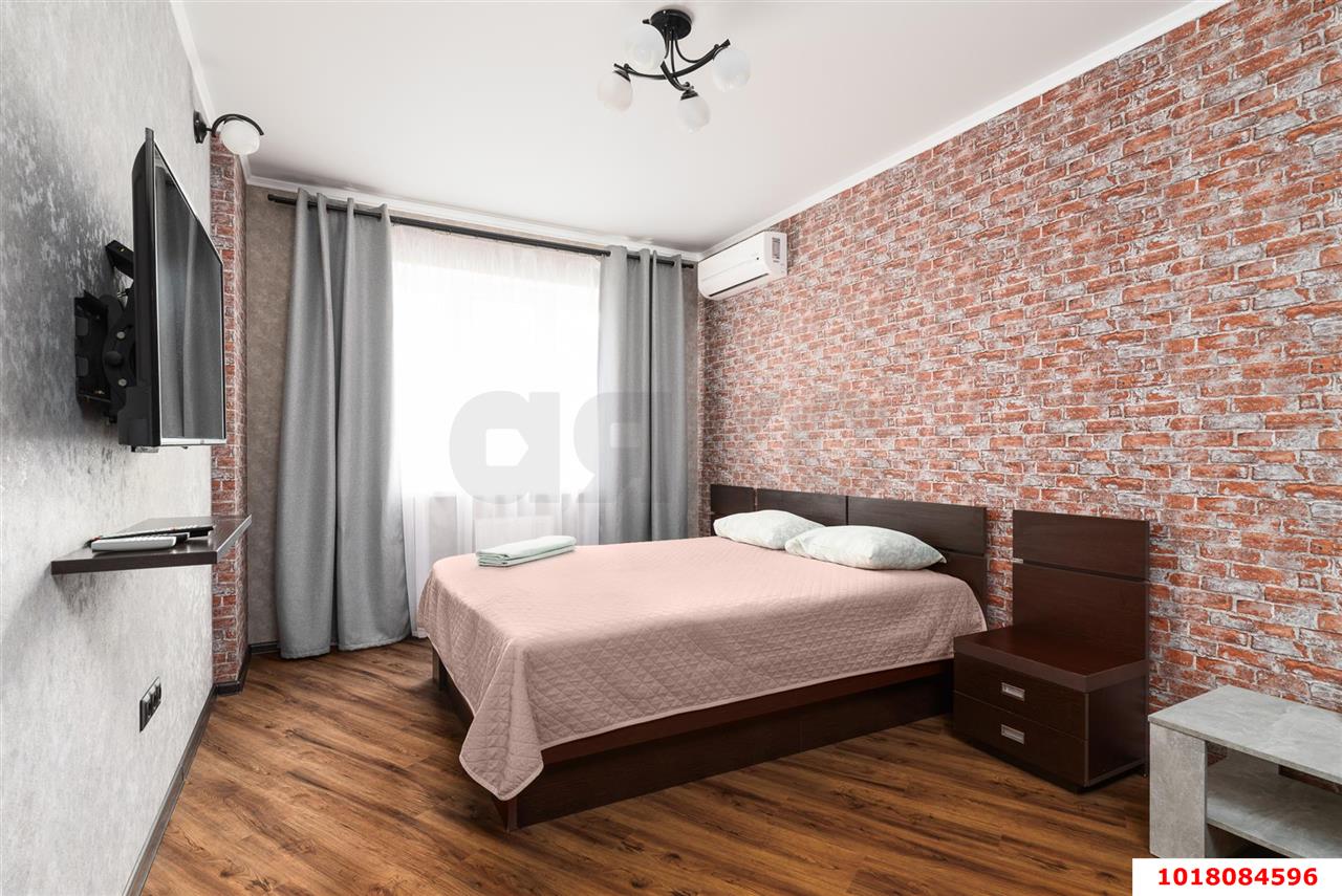 Фото №3: 1-комнатная квартира <span class="whitespace-nowrap">42 м²</span>, <span class="whitespace-nowrap">6/18 эт.</span> - Краснодар, Прикубанский внутригородской округ, имени Петра Метальникова, мкр. жилой комплекс Инсити, ул. Евгении Жигуленко, 11/2