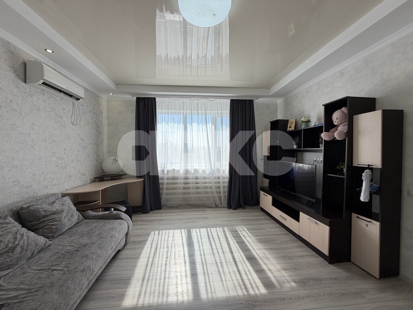 Фото №2: Дом <span class="whitespace-nowrap">171 м²</span> <span class="whitespace-nowrap">+ 5 сот.</span>, <span class="whitespace-nowrap">1 эт.</span> - Кореновск, мкр. 3-й квартал, ул. Траншейная