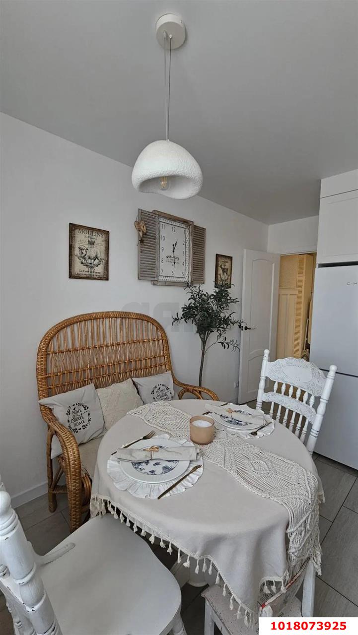 Фото №3: 2-комнатная квартира <span class="whitespace-nowrap">55 м²</span>, <span class="whitespace-nowrap">5/9 эт.</span> - Яблоновский, ул. Гагарина, 192к3