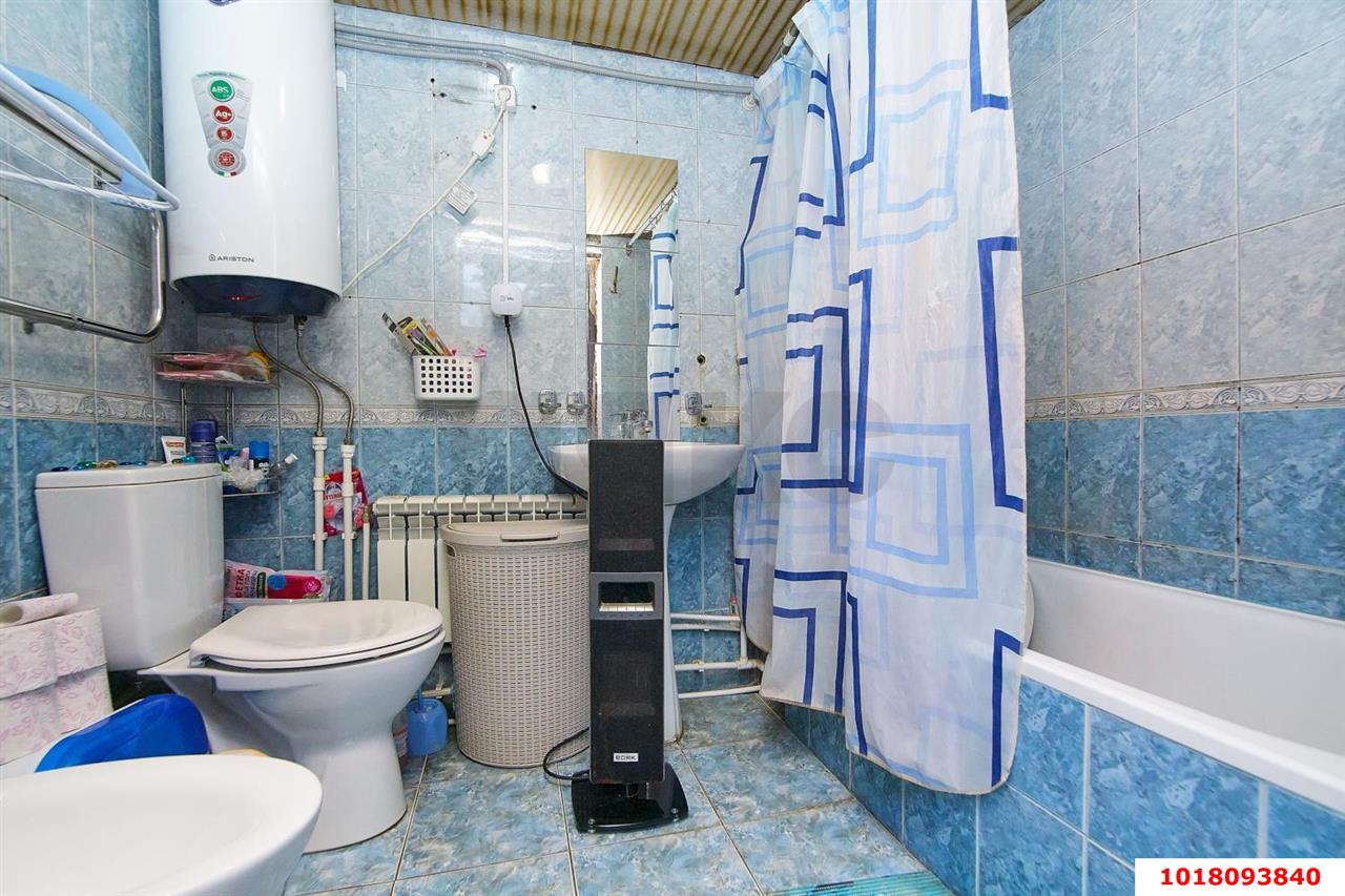 Фото №10: 2-комнатная квартира <span class="whitespace-nowrap">61 м²</span>, <span class="whitespace-nowrap">1/1 эт.</span> - Краснодар, Центральный внутригородской округ, мкр. Дубинка, ул. Кавказская, 27