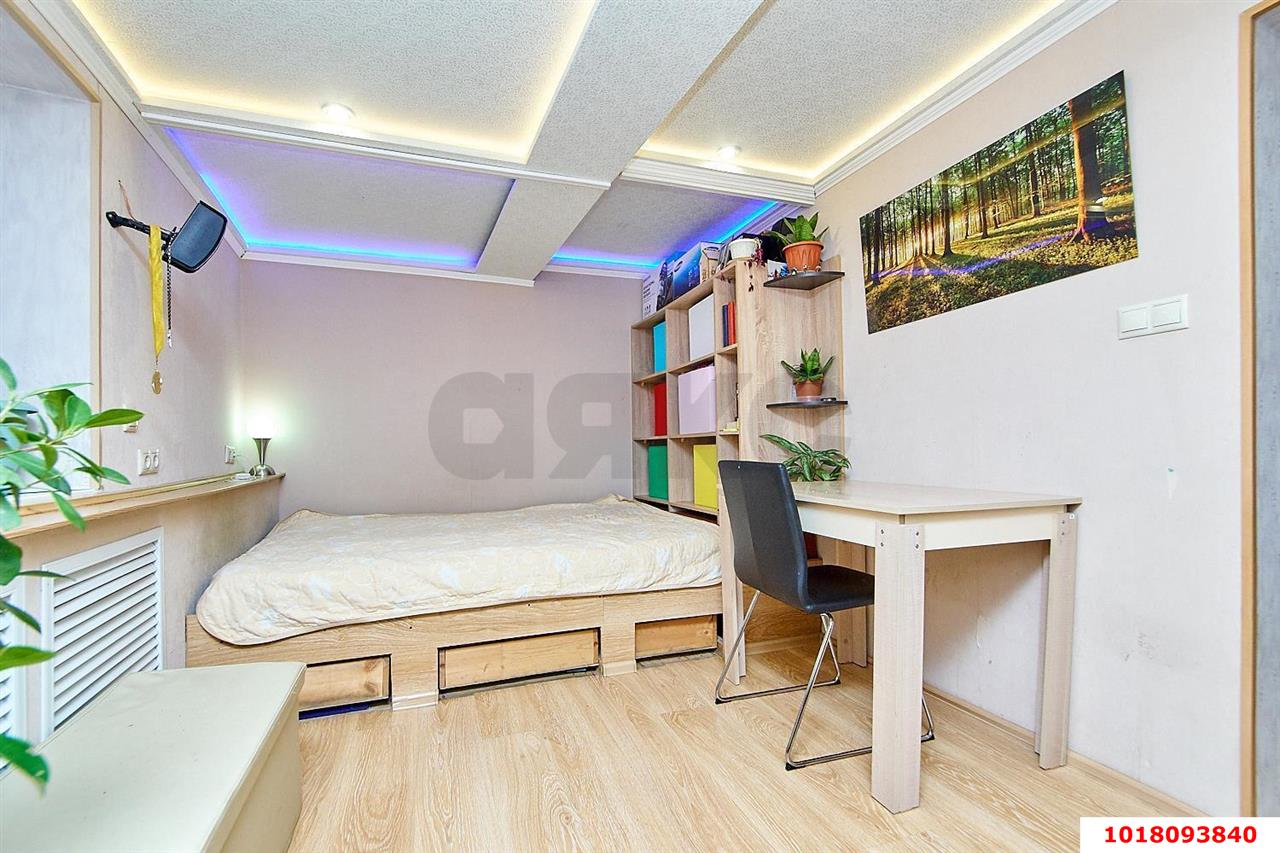 Фото №6: 2-комнатная квартира <span class="whitespace-nowrap">61 м²</span>, <span class="whitespace-nowrap">1/1 эт.</span> - Краснодар, Центральный внутригородской округ, мкр. Дубинка, ул. Кавказская, 27