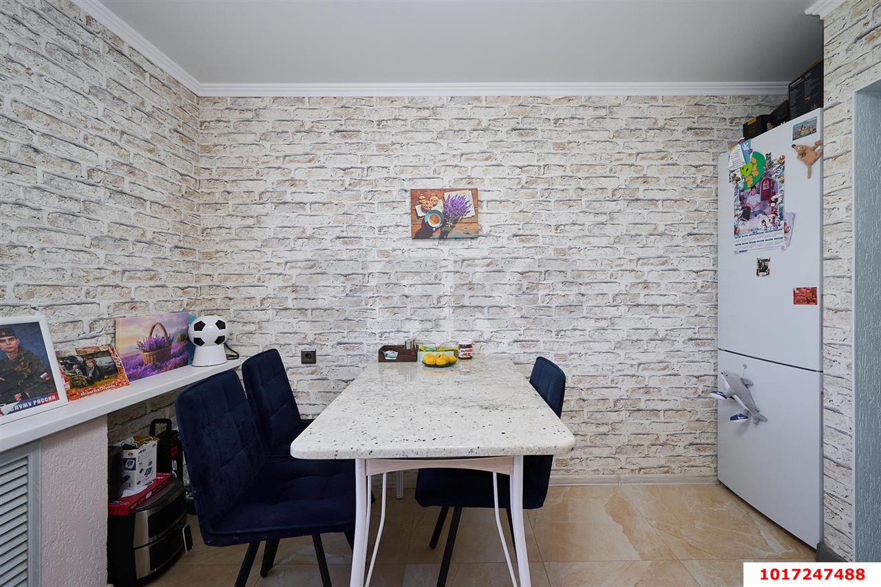 Фото №4: 4-комнатная квартира <span class="whitespace-nowrap">78 м²</span>, <span class="whitespace-nowrap">5/5 эт.</span> - Краснодар, Западный внутригородской округ, мкр. Центральный, ул. Советская, 7