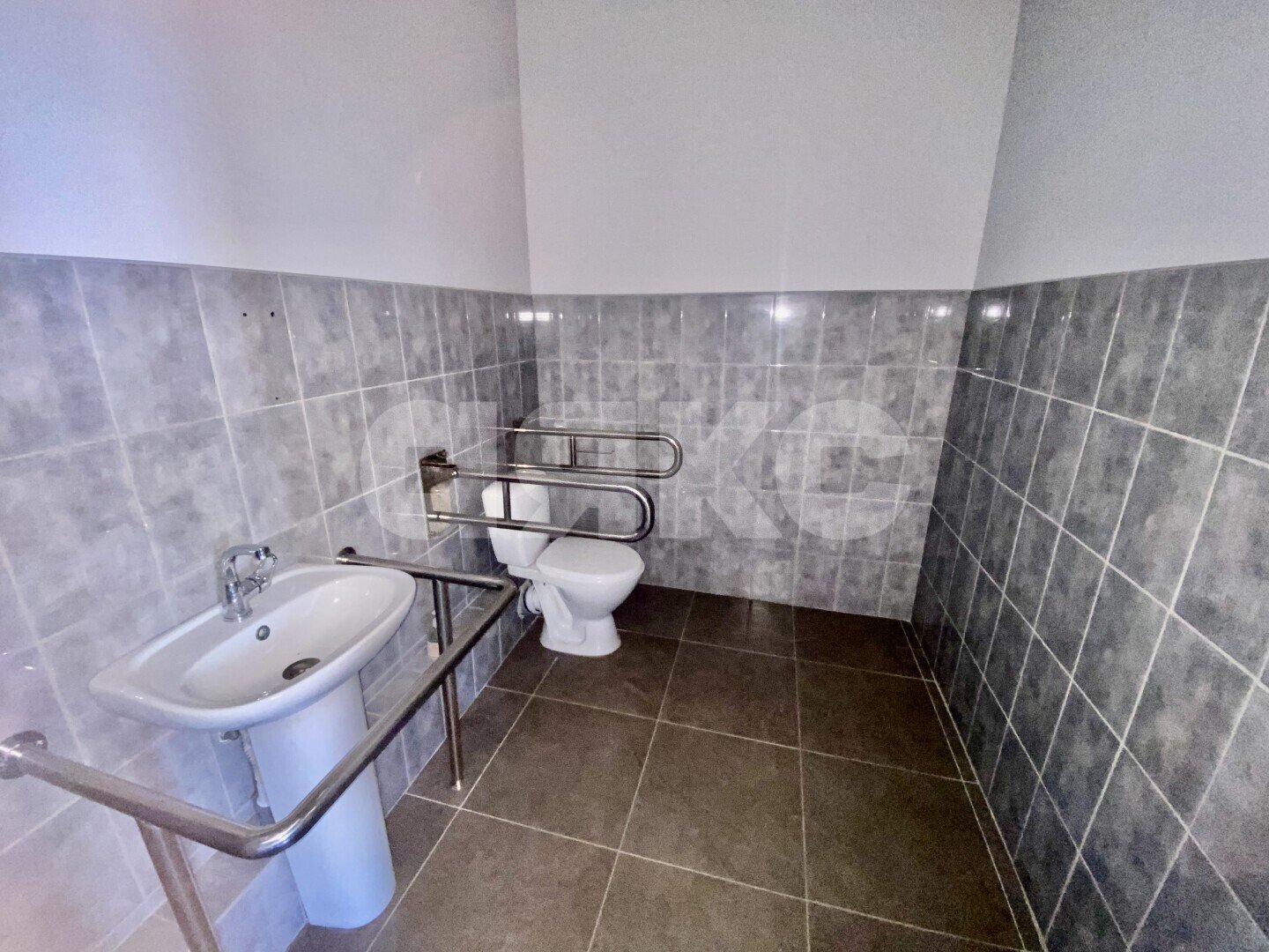 Фото №10: Коммерция <span class="whitespace-nowrap">71 м²</span>, <span class="whitespace-nowrap">1/6 эт.</span> - Анапа, ул. Кати Соловьяновой, 84