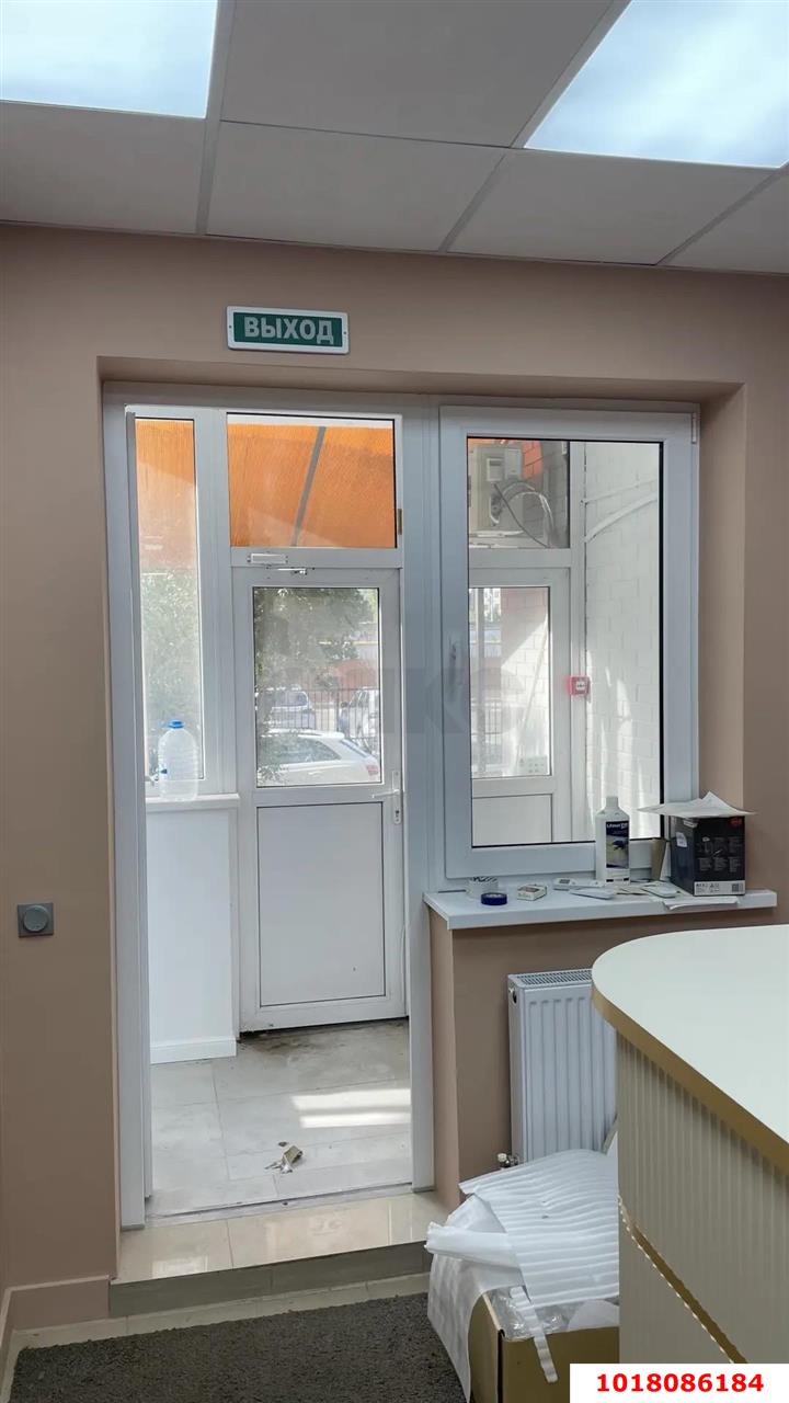 Фото №4: Студия <span class="whitespace-nowrap">84 м²</span>, <span class="whitespace-nowrap">1/16 эт.</span> - Краснодар, Западный внутригородской округ, мкр. Кожзавод, ул. Минская, 122/2