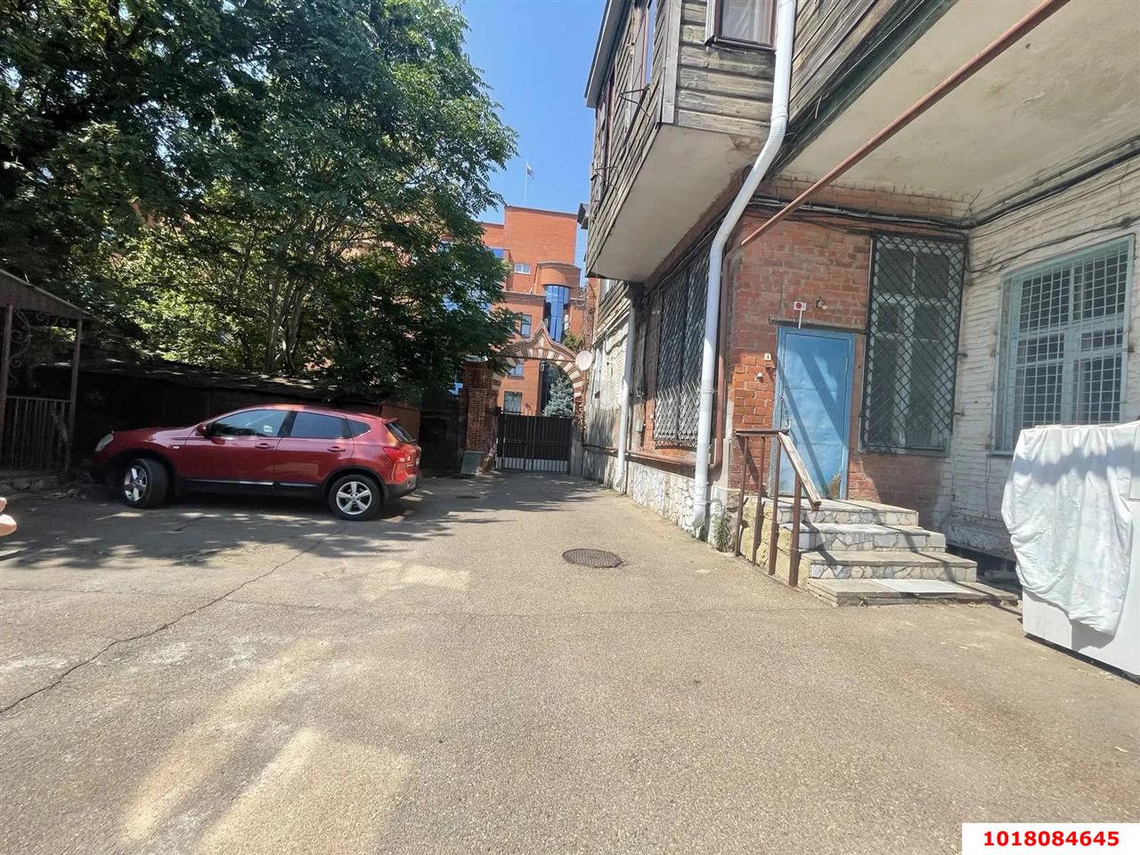 Фото №8: 1-комнатная квартира <span class="whitespace-nowrap">27 м²</span>, <span class="whitespace-nowrap">1/2 эт.</span> - Краснодар, Центральный внутригородской округ, мкр. Центральный, ул. Янковского, 39