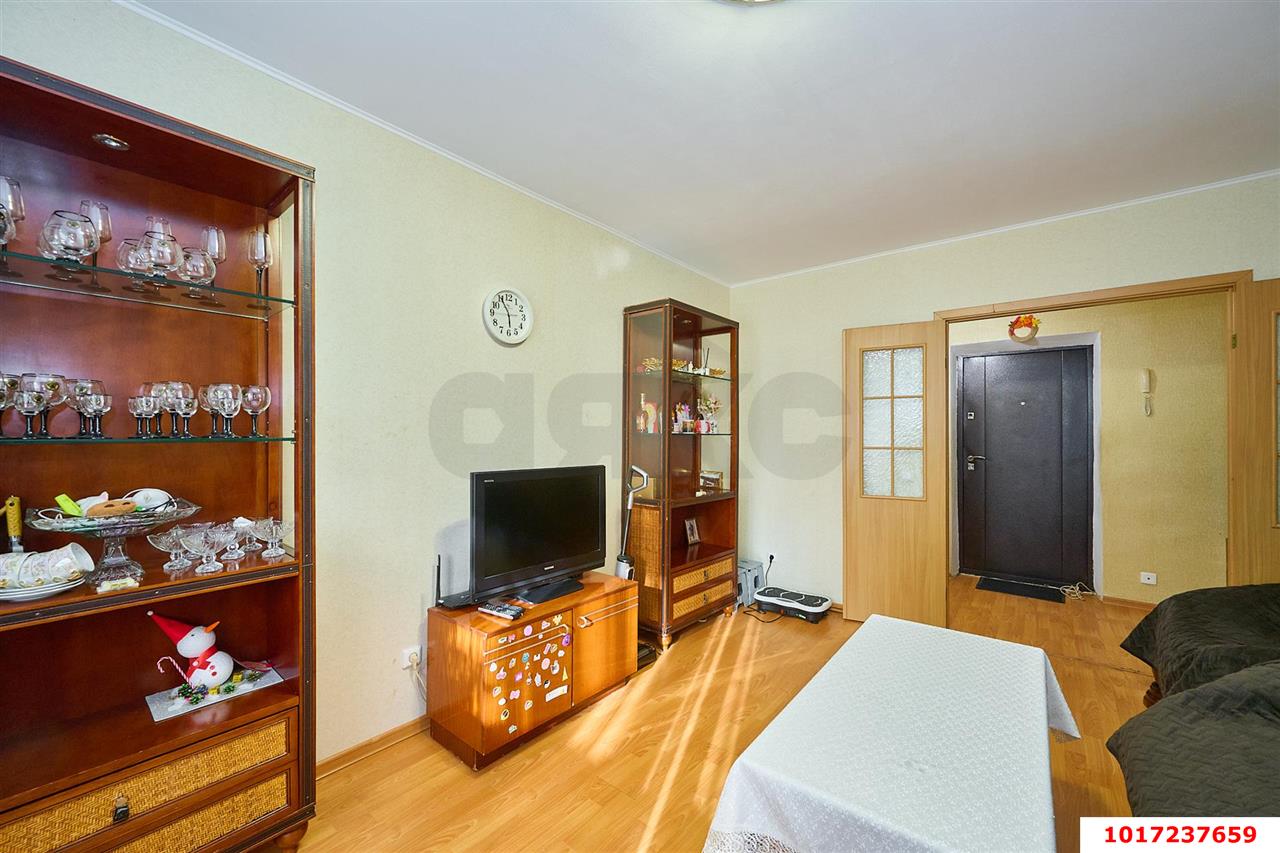 Фото №8: 2-комнатная квартира <span class="whitespace-nowrap">63 м²</span>, <span class="whitespace-nowrap">2/16 эт.</span> - Краснодар, Прикубанский внутригородской округ, 9-й километр, мкр. Военный городок № 106, ул. имени Дзержинского, 54/15