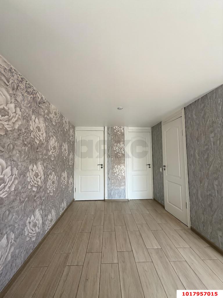 Фото №4: Дом <span class="whitespace-nowrap">80 м²</span> <span class="whitespace-nowrap">+ 0.8 сот.</span>, <span class="whitespace-nowrap">2 эт.</span> - Краснодар, Центральный внутригородской округ, мкр. Центральный, ул. Садовая, 95