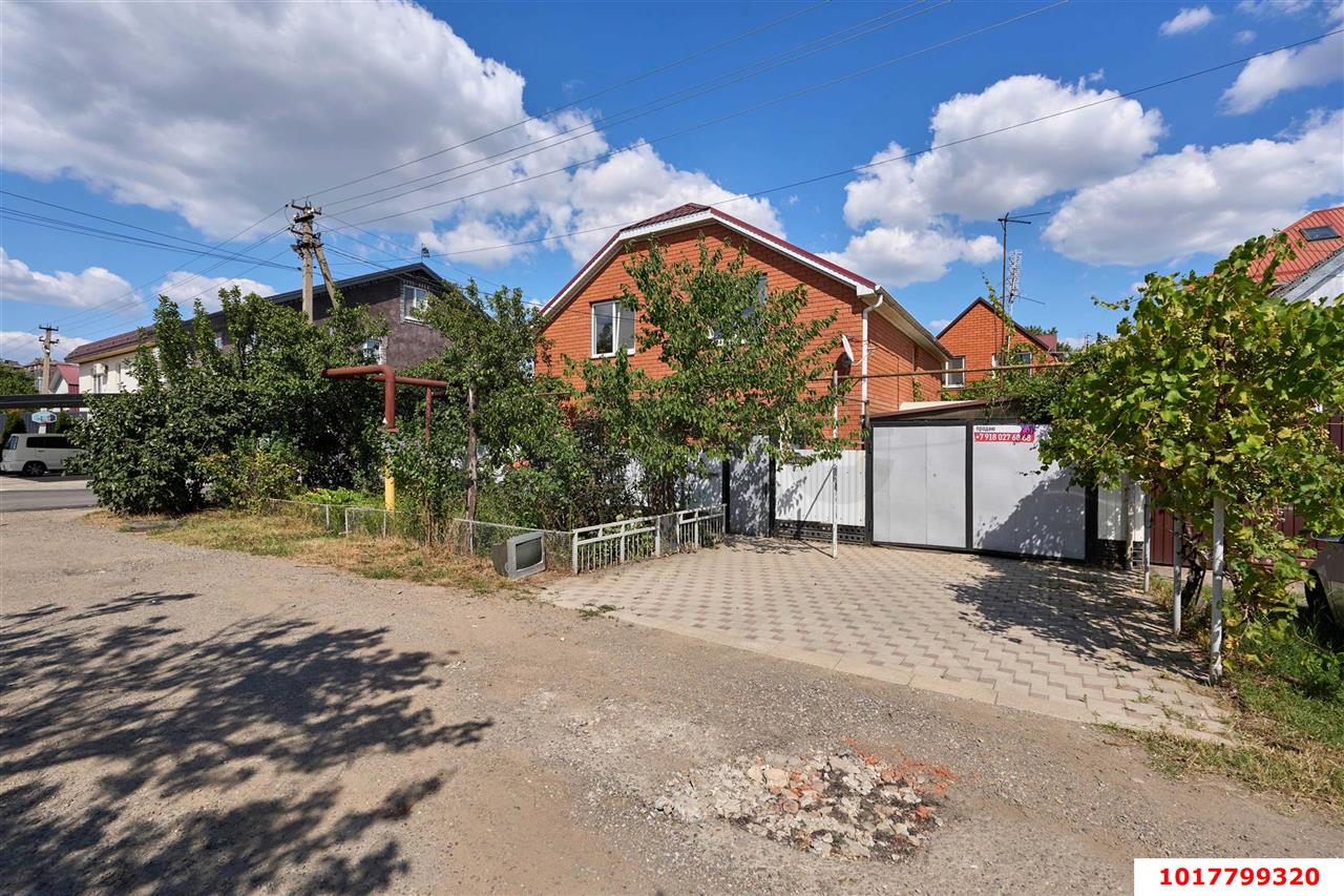 Фото №3: Дом <span class="whitespace-nowrap">157 м²</span> <span class="whitespace-nowrap">+ 2 сот.</span>, <span class="whitespace-nowrap">2 эт.</span> - Краснодар, Прикубанский внутригородской округ, мкр. 9-й километр, пр-д 2-й  Талалихина, 23