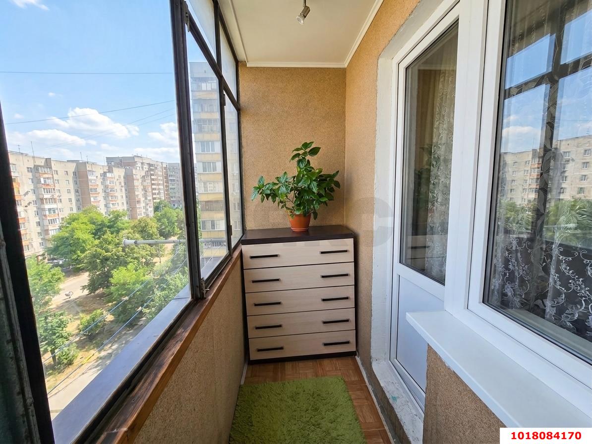 Фото №11: 2-комнатная квартира <span class="whitespace-nowrap">55 м²</span>, <span class="whitespace-nowrap">7/9 эт.</span> - Краснодар, Западный внутригородской округ, мкр. Юбилейный, ул. 70-летия Октября, 22