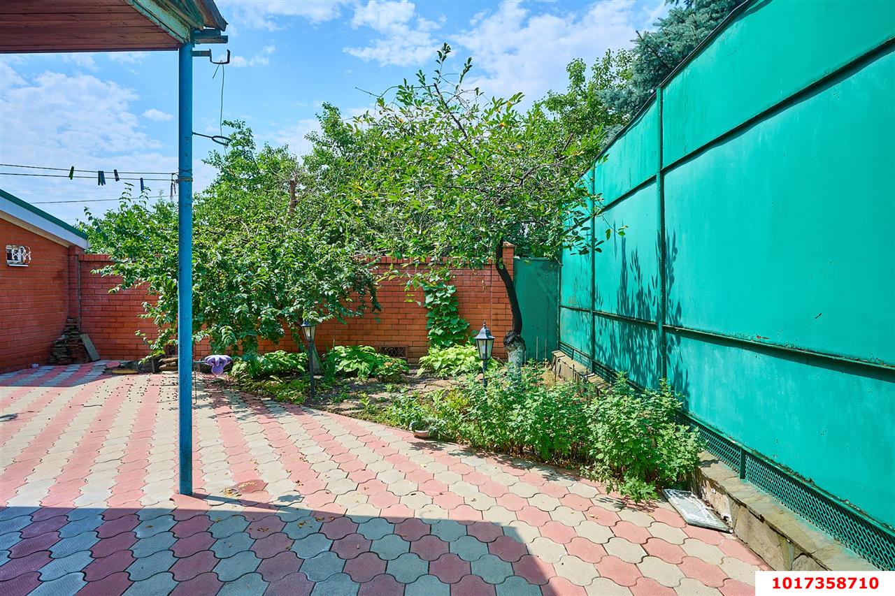 Фото №24: Дом <span class="whitespace-nowrap">198 м²</span> <span class="whitespace-nowrap">+ 4.5 сот.</span>, <span class="whitespace-nowrap">3 эт.</span> - Краснодар, Прикубанский внутригородской округ, Микрохирургии глаза, мкр. СНТ № 1, ул. Северная, 711