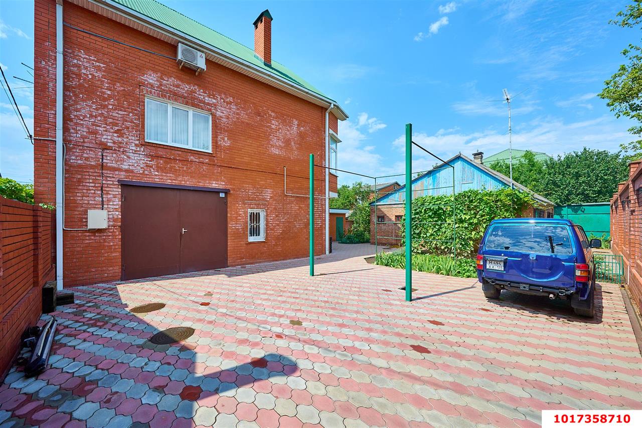 Фото №26: Дом <span class="whitespace-nowrap">198 м²</span> <span class="whitespace-nowrap">+ 4.5 сот.</span>, <span class="whitespace-nowrap">3 эт.</span> - Краснодар, Прикубанский внутригородской округ, Микрохирургии глаза, мкр. СНТ № 1, ул. Северная, 711