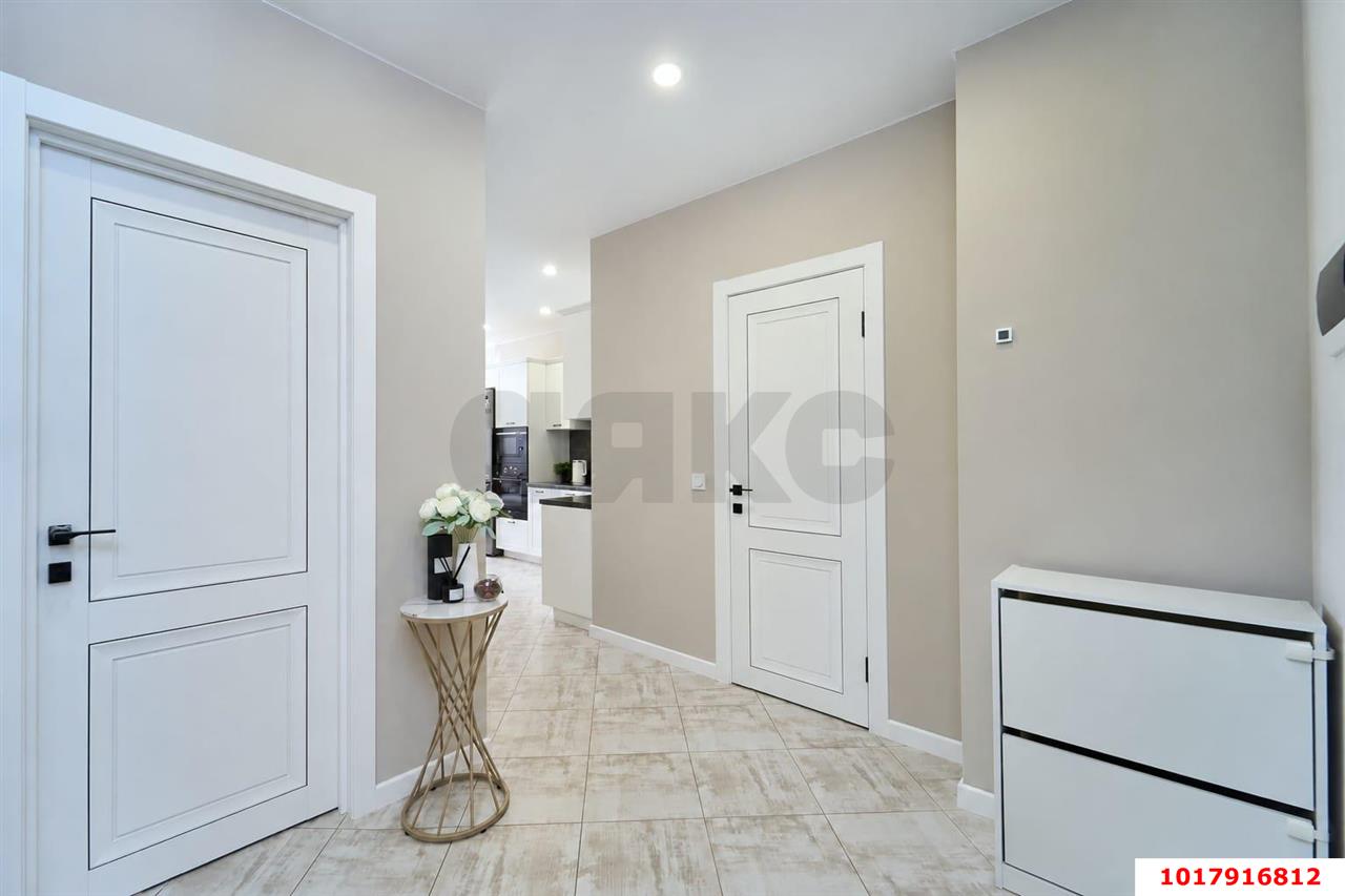 Фото №8: 2-комнатная квартира <span class="whitespace-nowrap">53 м²</span>, <span class="whitespace-nowrap">16/17 эт.</span> - Краснодар, Прикубанский внутригородской округ, Россинского, мкр. жилой комплекс Альпы, ул. Командорская, 6к1