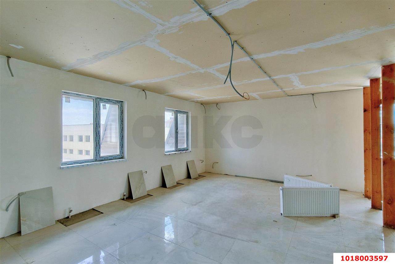 Фото №14: Офисное помещение <span class="whitespace-nowrap">300 м²</span>, <span class="whitespace-nowrap">4/4 эт.</span> - Яблоновский, ул. Гагарина, 162