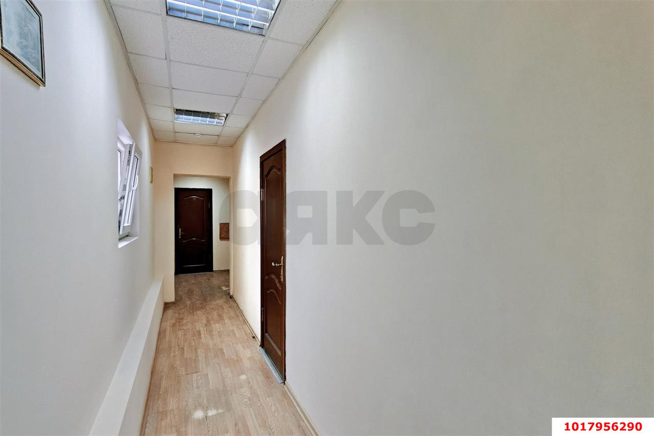 Фото №11: Коммерция <span class="whitespace-nowrap">370 м²</span>, <span class="whitespace-nowrap">2/2 эт.</span> - Краснодар, Карасунский внутригородской округ, мкр. Хлопчато-бумажный Комбинат, ул. Сормовская, 7