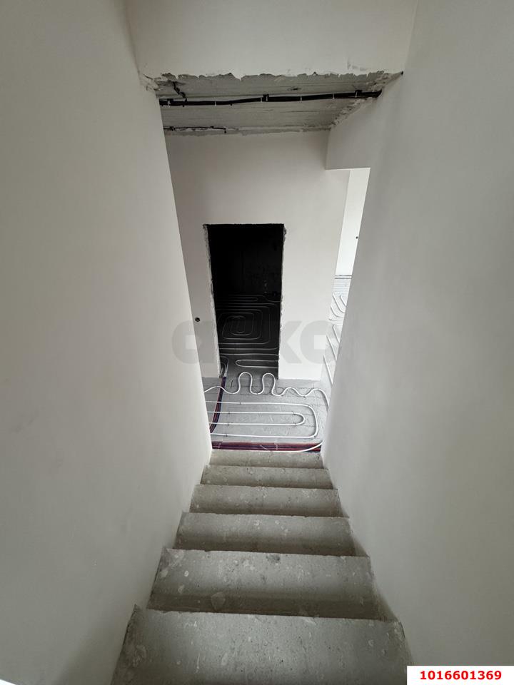 Фото №6: Дом <span class="whitespace-nowrap">180 м²</span> <span class="whitespace-nowrap">+ 4.5 сот.</span>, <span class="whitespace-nowrap">2 эт.</span> - Елизаветинская, Прикубанский внутригородской округ, мкр. СНТ Горизонт, ул. Вишнёвая