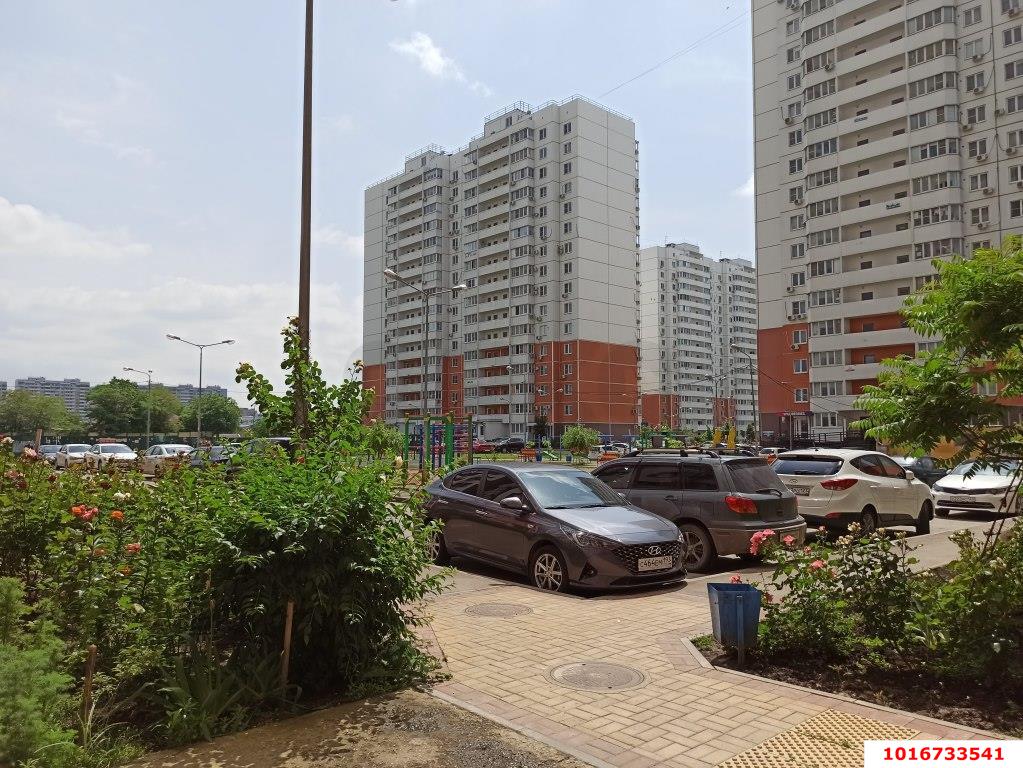 Фото №3: Торговое помещение <span class="whitespace-nowrap">16 м²</span>, <span class="whitespace-nowrap">16 эт.</span> - Краснодар, Прикубанский внутригородской округ, мкр. Московский, ул. имени Николая Семеновича Котлярова, 32