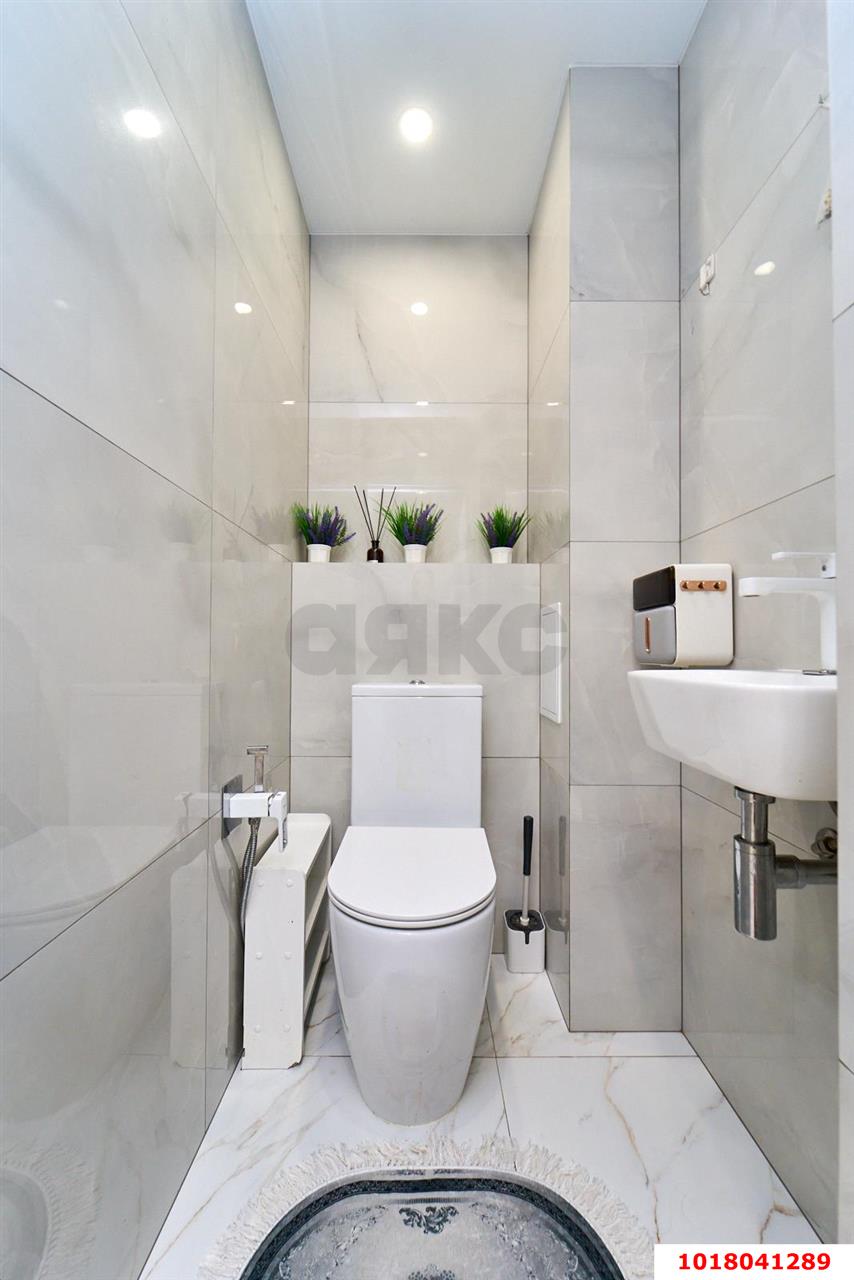 Фото №10: 3-комнатная квартира <span class="whitespace-nowrap">81 м²</span>, <span class="whitespace-nowrap">1/16 эт.</span> - Краснодар, Прикубанский внутригородской округ, мкр. Московский, ул. Карякина, 27