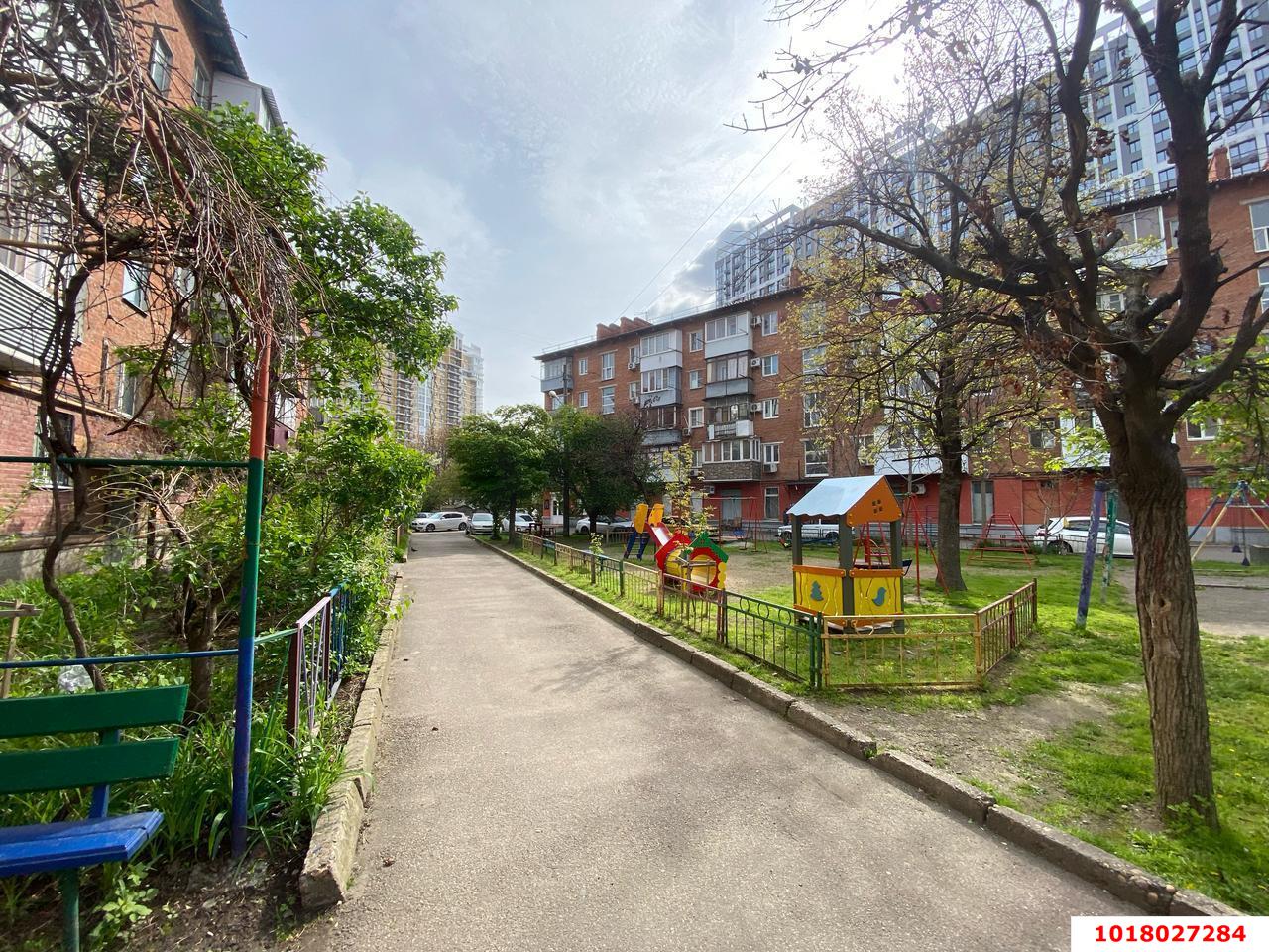 Фото №10: 2-комнатная квартира <span class="whitespace-nowrap">48 м²</span>, <span class="whitespace-nowrap">5/5 эт.</span> - Краснодар, Центральный внутригородской округ, мкр. Табачная Фабрика, ул. Радищева, 5