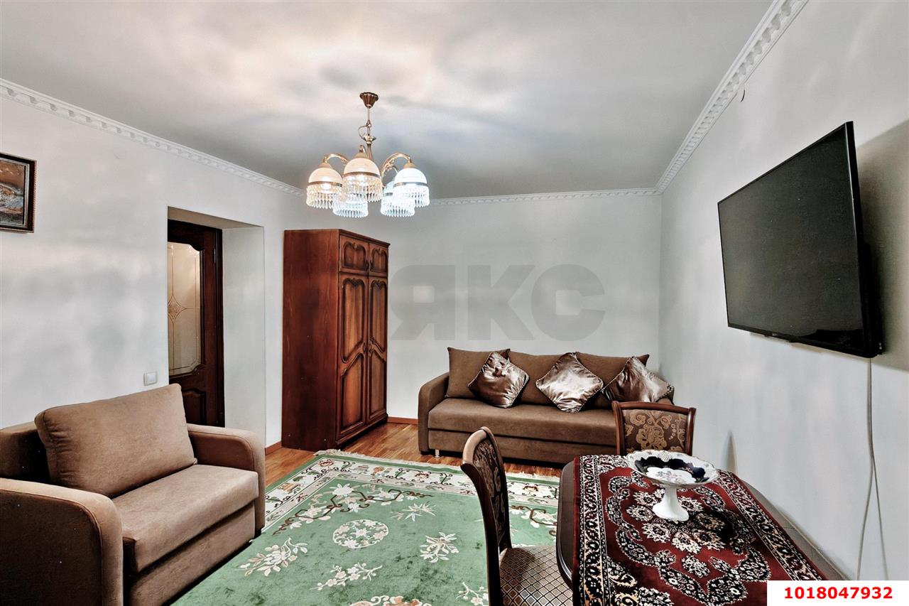 Фото №8: 1-комнатная квартира <span class="whitespace-nowrap">40 м²</span>, <span class="whitespace-nowrap">2/9 эт.</span> - Краснодар, Центральный внутригородской округ, мкр. Центральный, ул. Митрофана Седина, 175