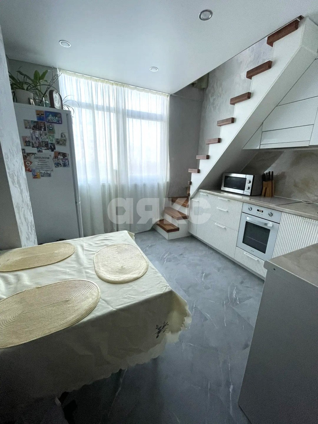 Фото №3: 2-комнатная квартира <span class="whitespace-nowrap">47 м²</span>, <span class="whitespace-nowrap">2/4 эт.</span> - Сочи, Центральный, мкр. Донская, ул. Прохлада, 63