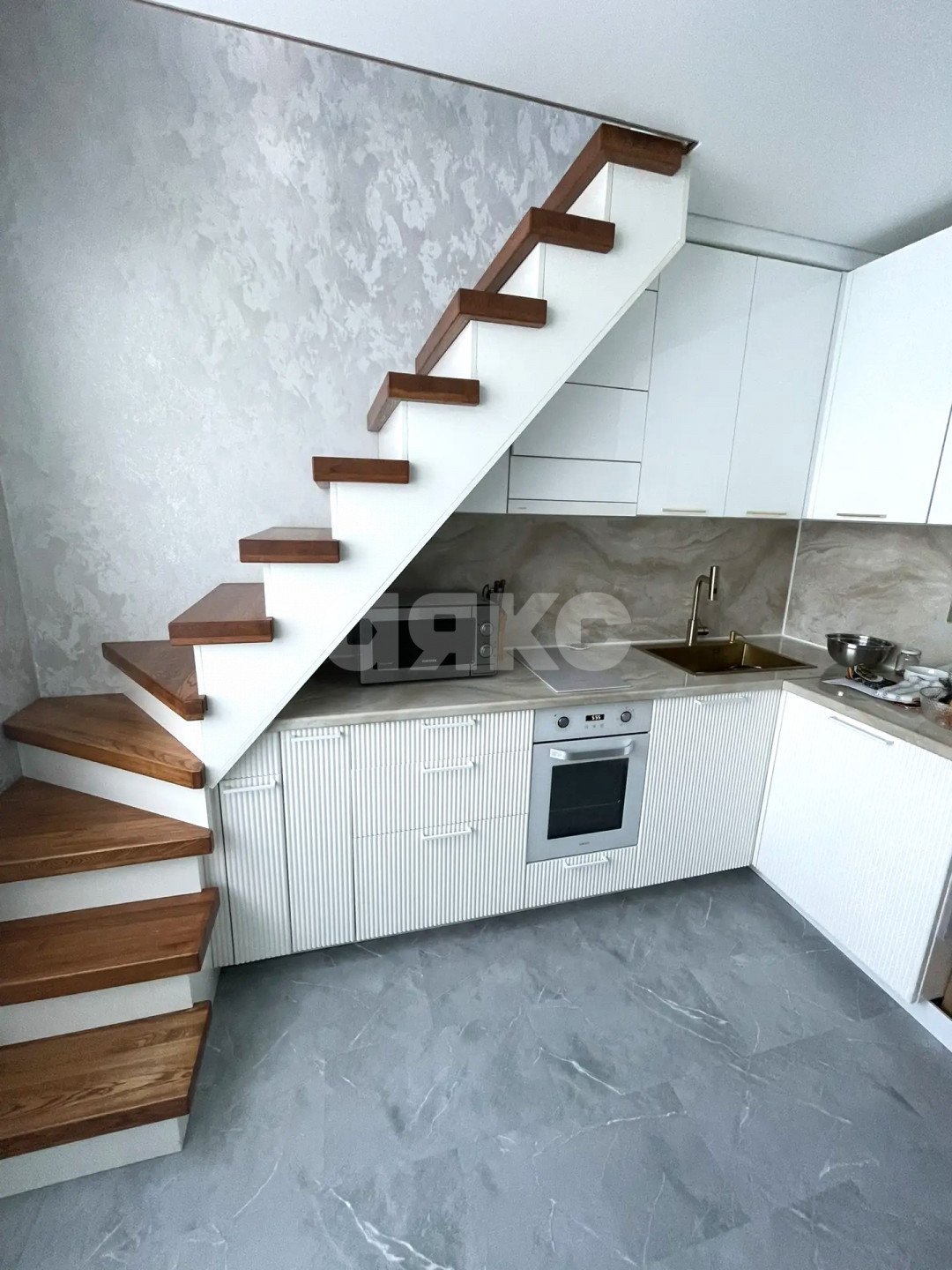 Фото №5: 2-комнатная квартира <span class="whitespace-nowrap">47 м²</span>, <span class="whitespace-nowrap">2/4 эт.</span> - Сочи, Центральный, мкр. Донская, ул. Прохлада, 63