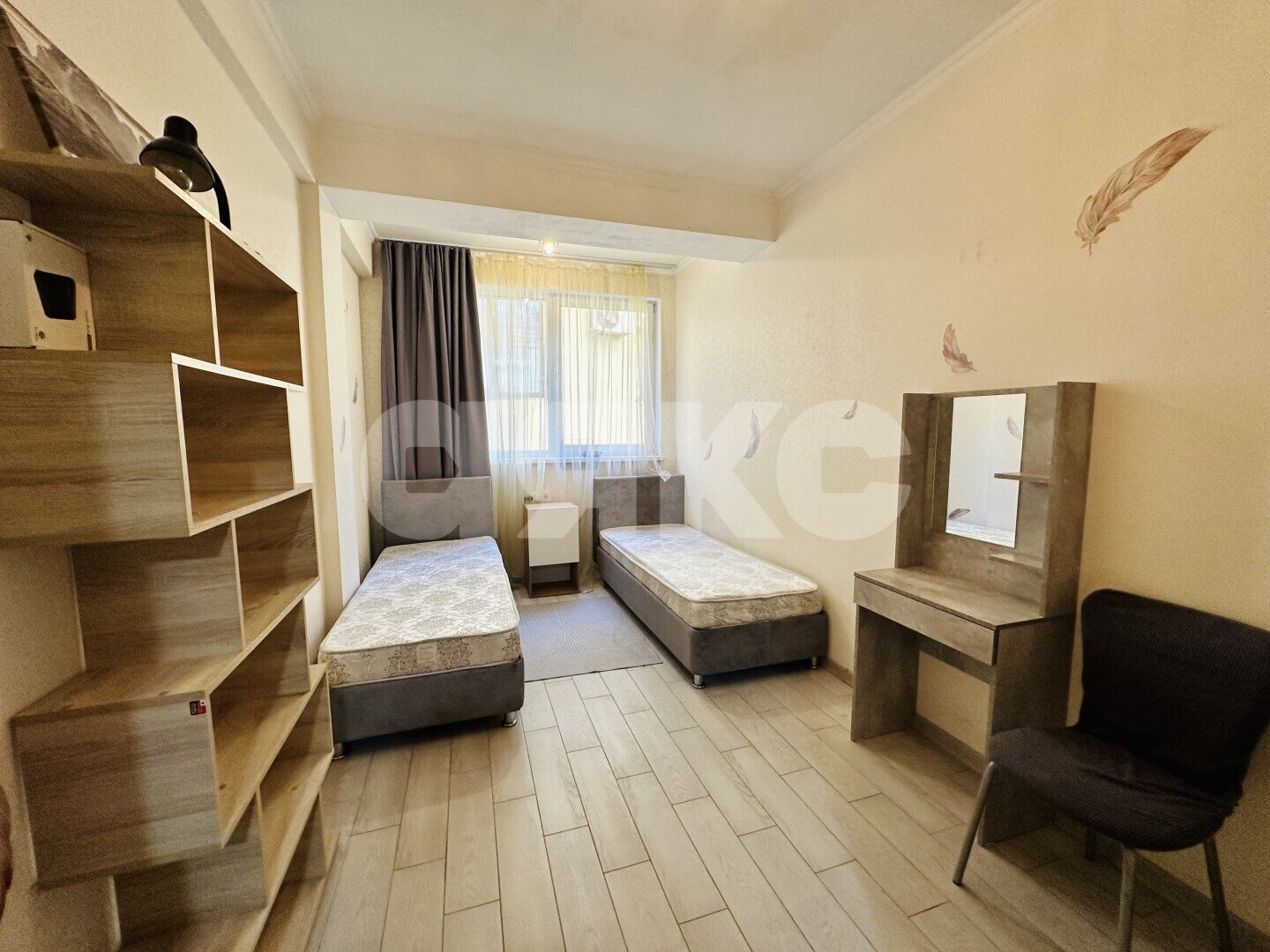 Фото №1: 1-комнатная квартира <span class="whitespace-nowrap">42 м²</span>, <span class="whitespace-nowrap">3/5 эт.</span> - Раздольное, р. Хостинский, ул. Тепличная, 50/11