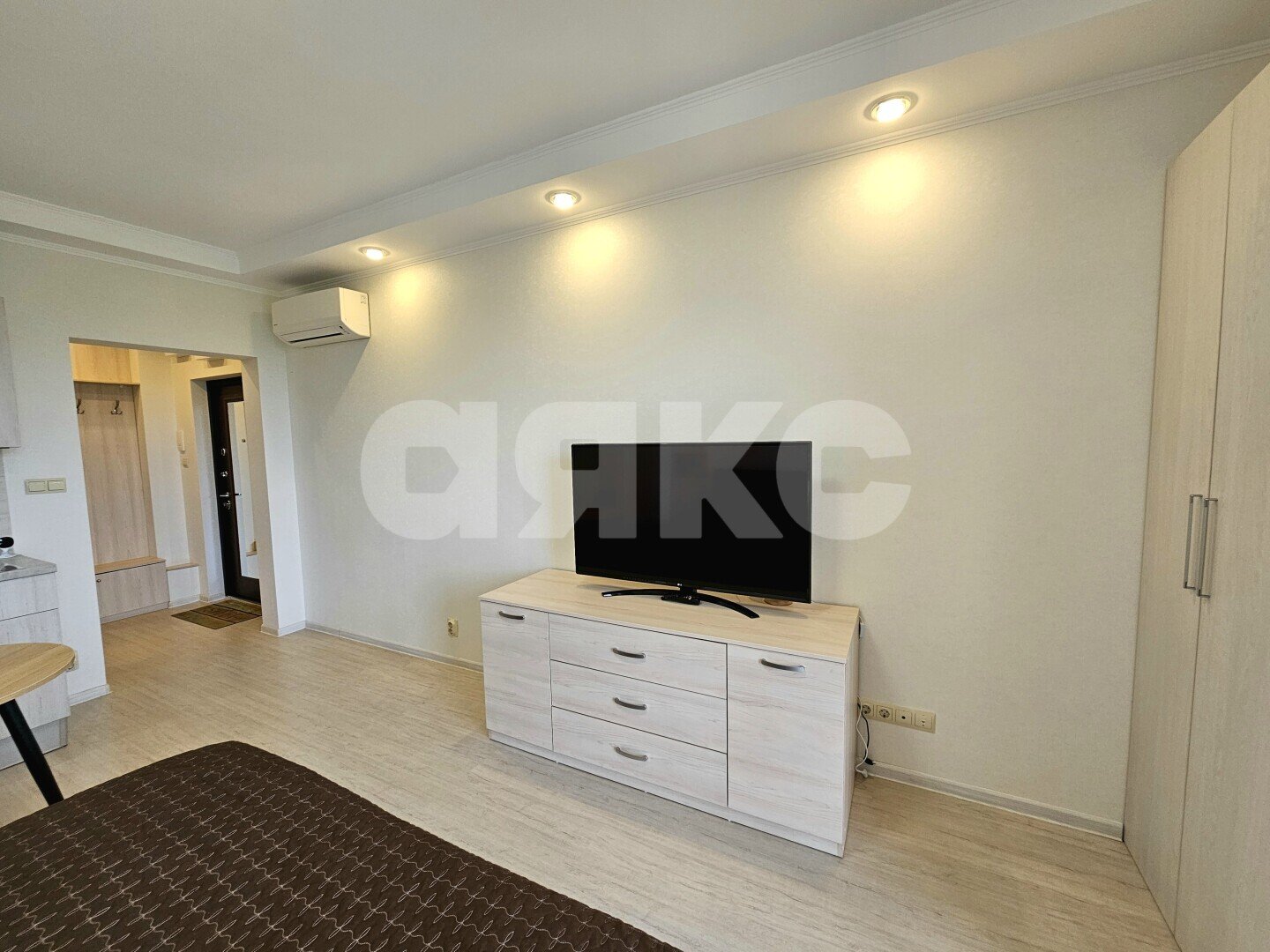 Фото №11: Студия <span class="whitespace-nowrap">29 м²</span>, <span class="whitespace-nowrap">5/18 эт.</span> - Сочи, р. Центральный, ул. Войкова, 27