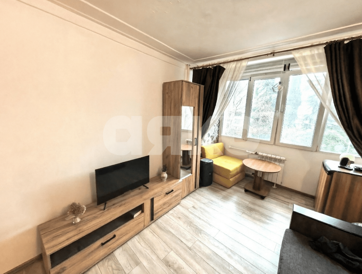 Фото №3: Студия <span class="whitespace-nowrap">18 м²</span>, <span class="whitespace-nowrap">4/5 эт.</span> - Сочи, Центральный, мкр. Донская, ул. Донская, 19