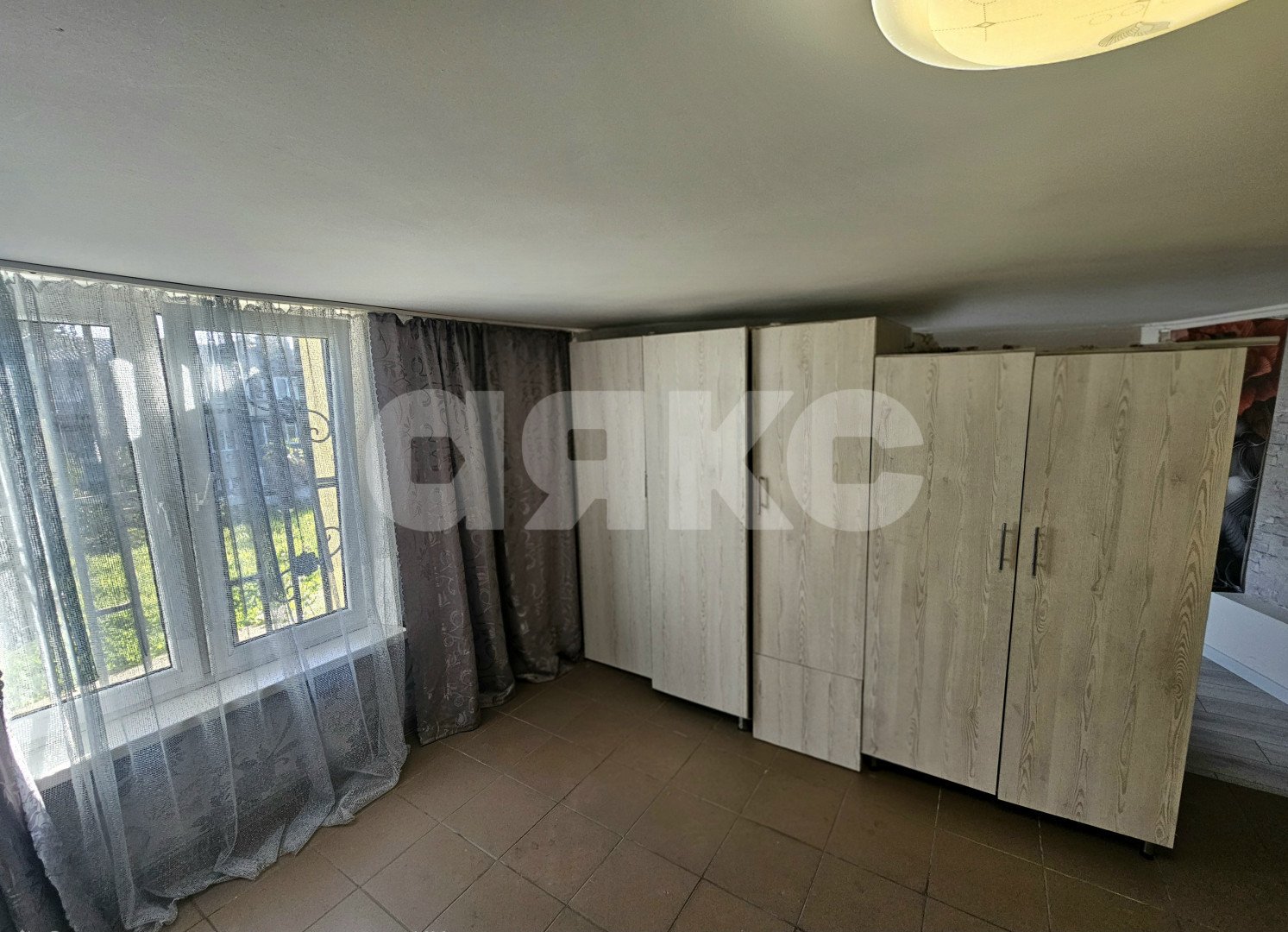 Фото №9: Апартаменты <span class="whitespace-nowrap">130 м²</span>, <span class="whitespace-nowrap">1/3 эт.</span> - Сочи, Центральный, мкр. Завокзальный, ул. Севастопольская, 10/4Б