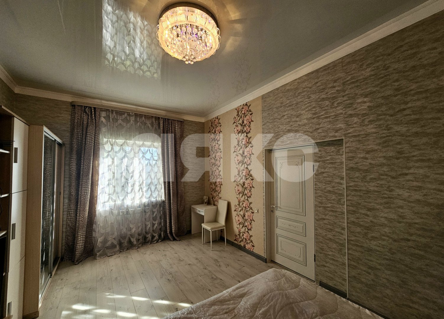 Фото №20: Апартаменты <span class="whitespace-nowrap">130 м²</span>, <span class="whitespace-nowrap">1/3 эт.</span> - Сочи, Центральный, мкр. Завокзальный, ул. Севастопольская, 10/4Б