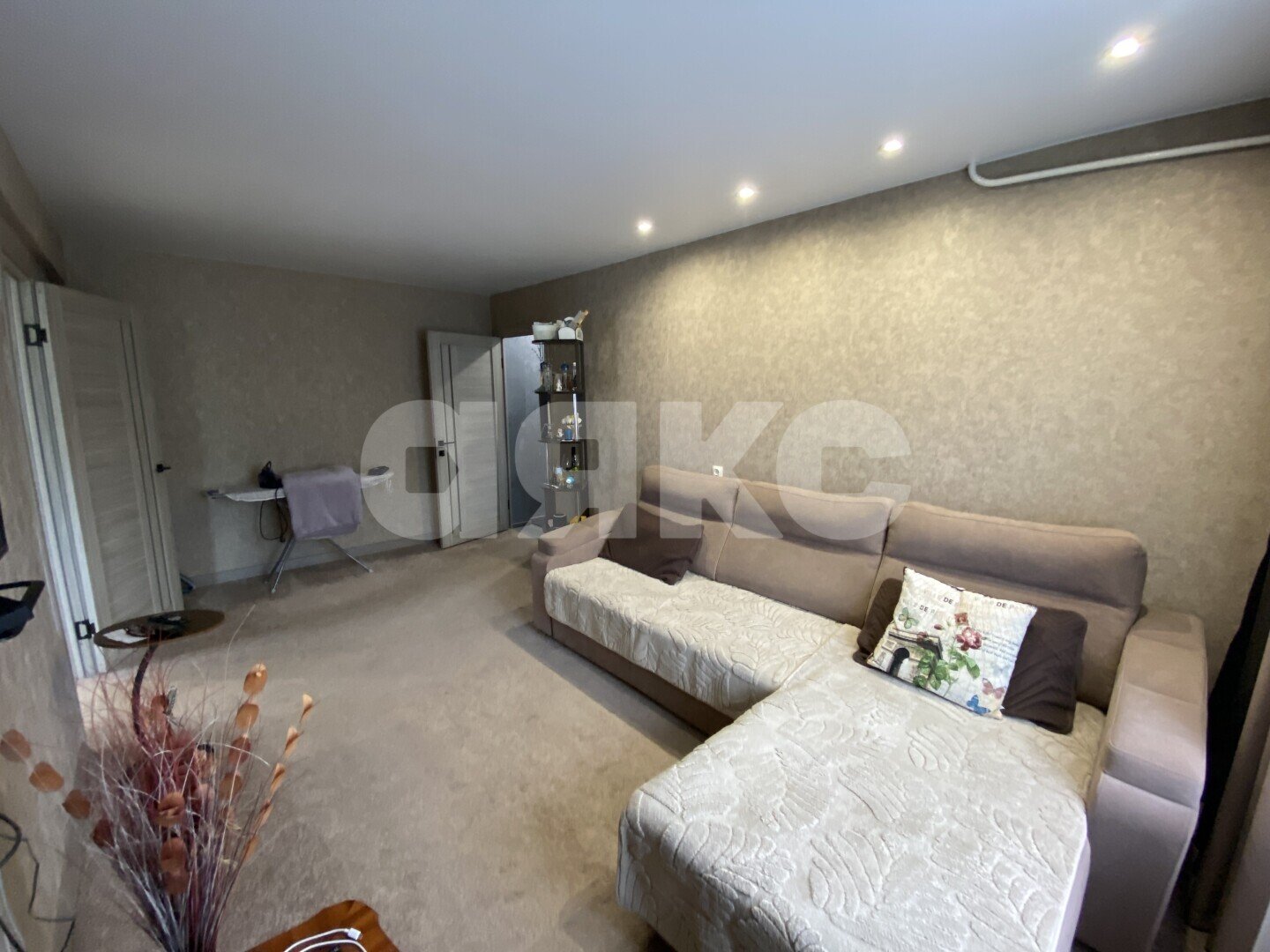 Фото №2: 2-комнатная квартира <span class="whitespace-nowrap">50 м²</span>, <span class="whitespace-nowrap">3/5 эт.</span> - Сочи, Центральный, мкр. Донская, ул. Донская, 98
