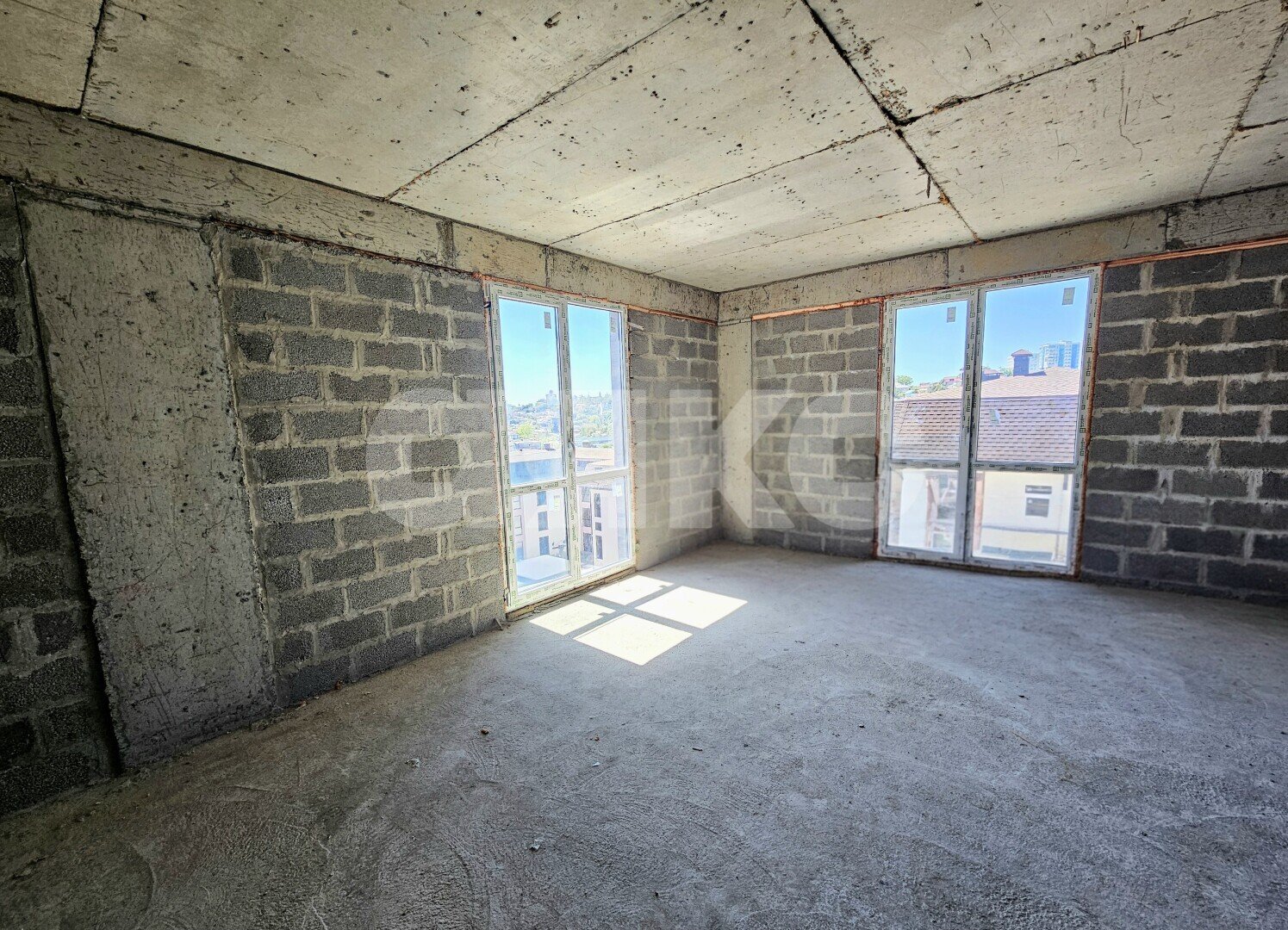 Фото №4: Студия <span class="whitespace-nowrap">42 м²</span>, <span class="whitespace-nowrap">2/3 эт.</span> - Сочи, Хостинский, мкр. Соболевка, ул. Молодогвардейская, 2Б/4