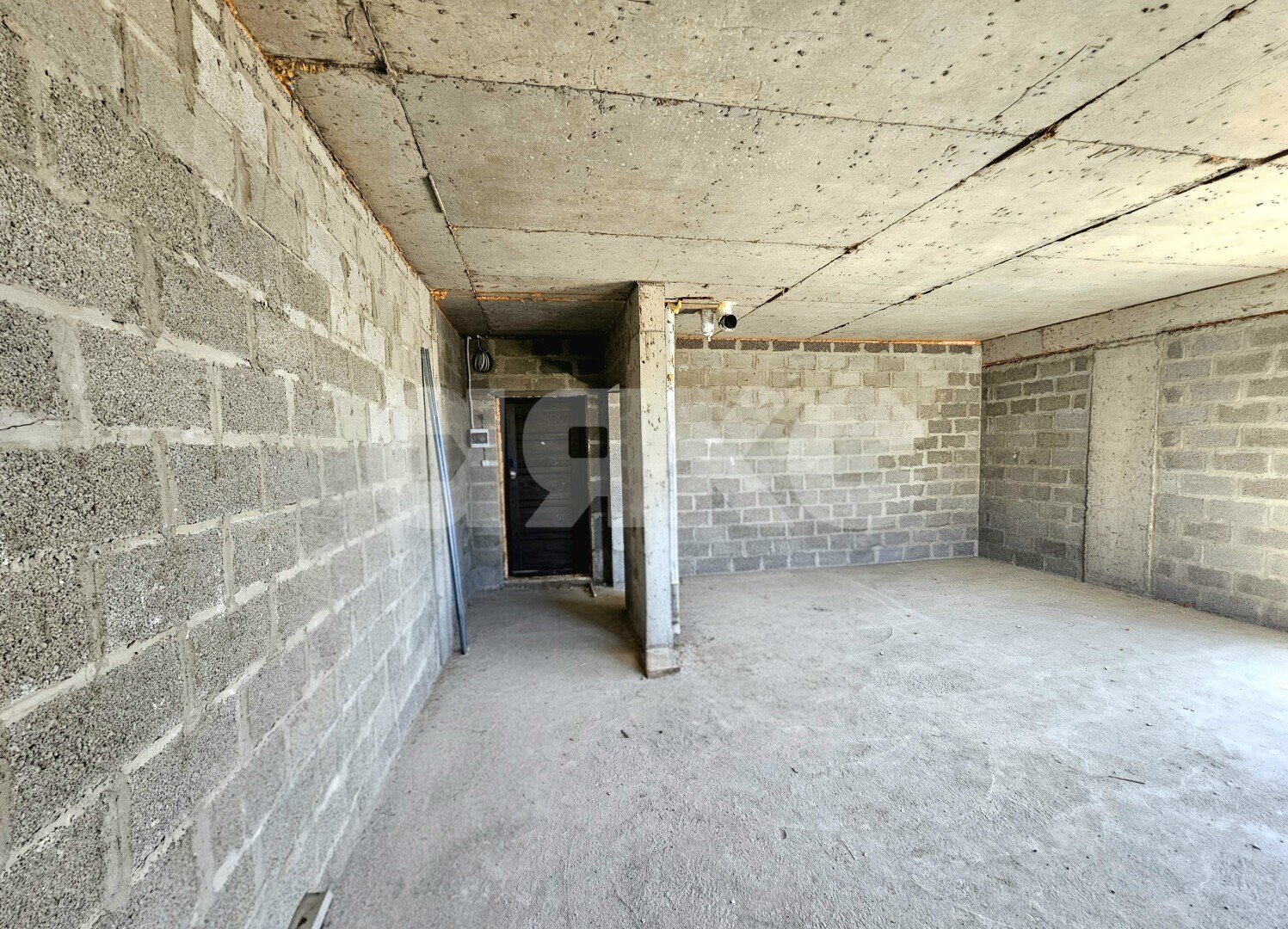 Фото №2: Студия <span class="whitespace-nowrap">42 м²</span>, <span class="whitespace-nowrap">2/3 эт.</span> - Сочи, Хостинский, мкр. Соболевка, ул. Молодогвардейская, 2Б/4